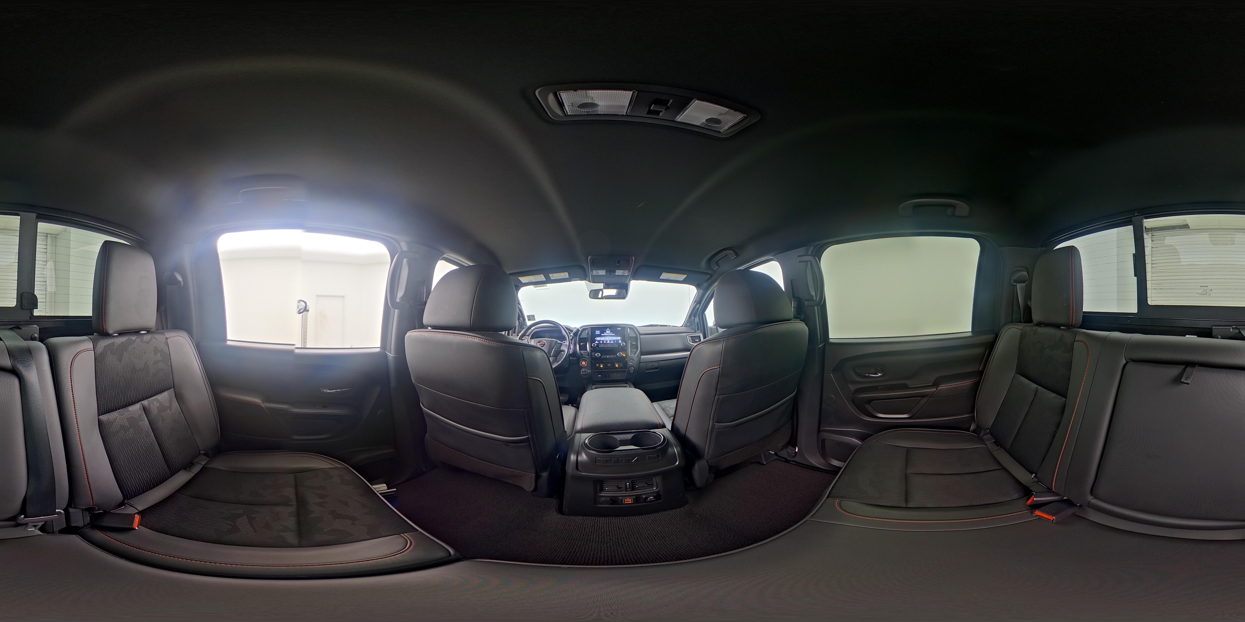 2021 Nissan Titan PRO-4X - Photo 25