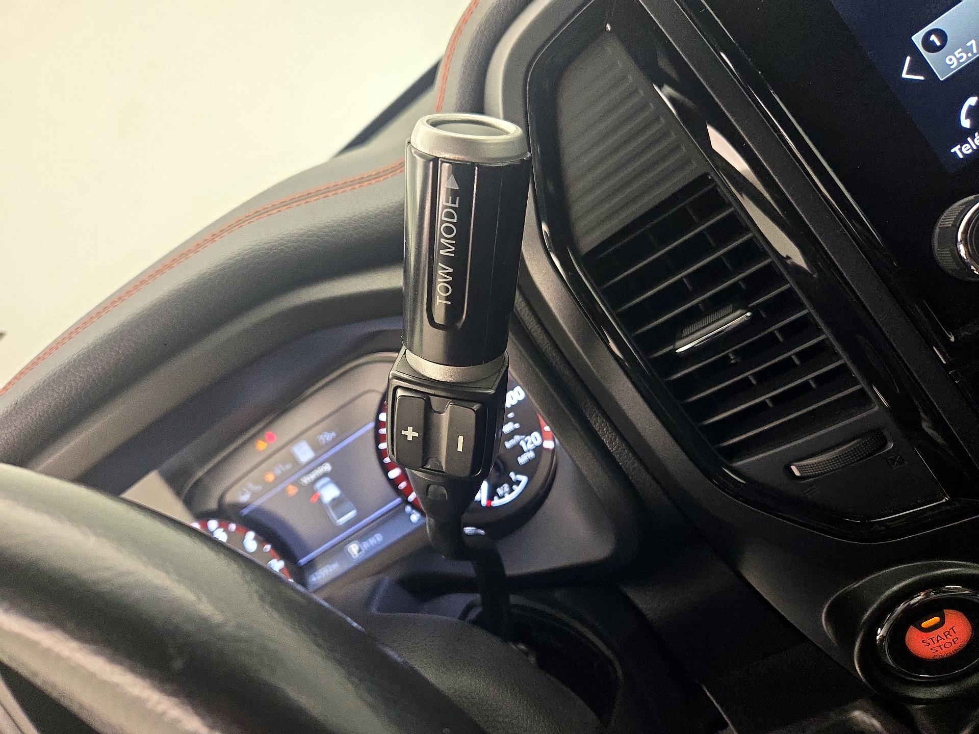 Thumbnail: 2021 Nissan Titan - 17