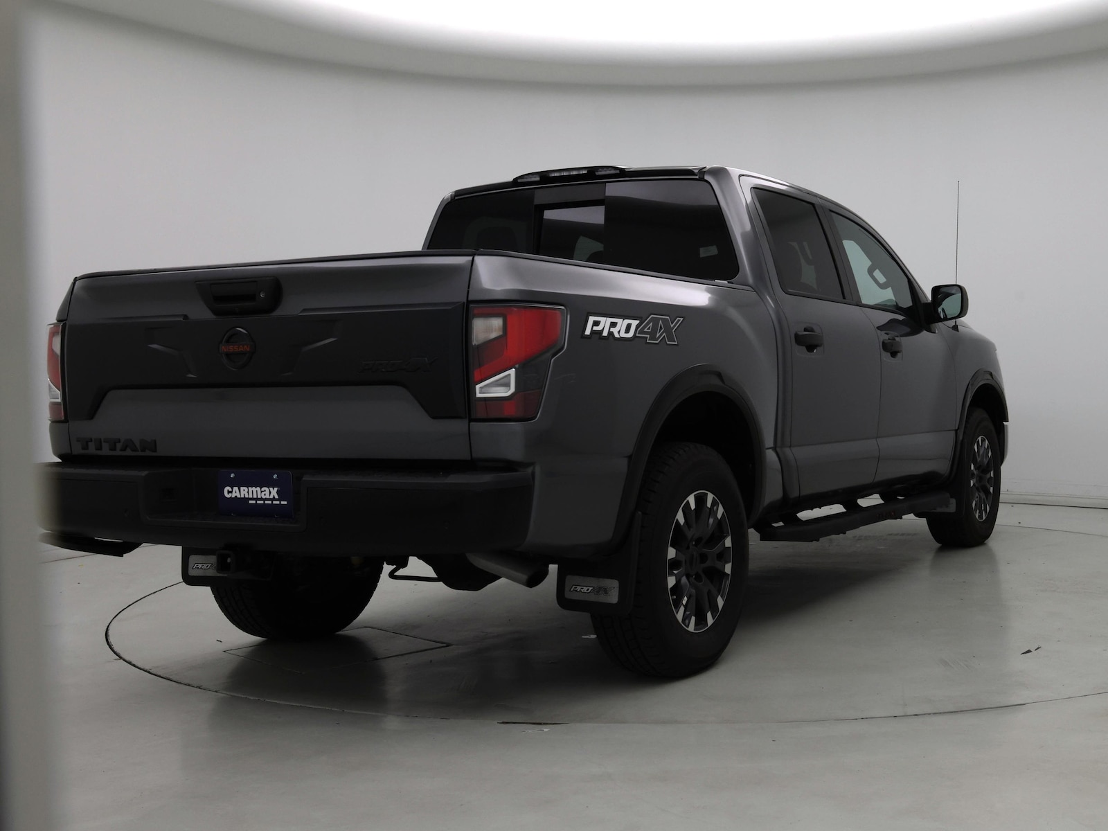 2021 Nissan Titan PRO-4X - Photo 9