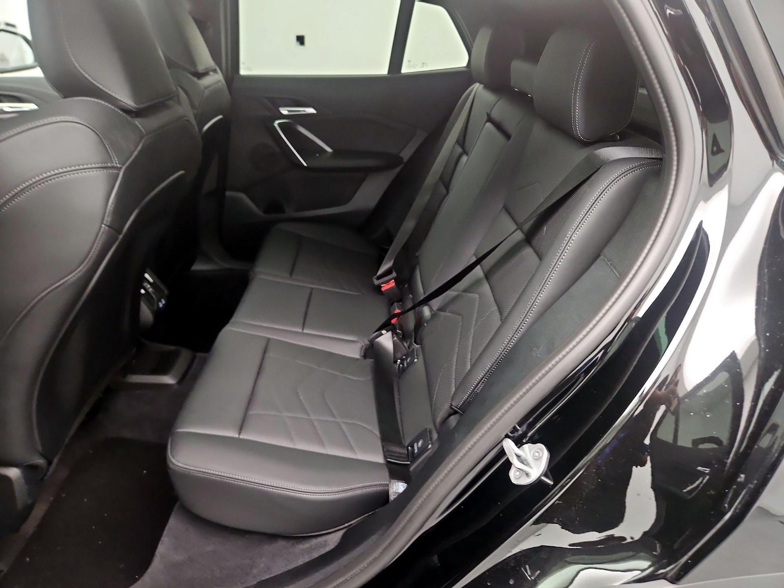 2025 BMW X2 28i - Photo 21