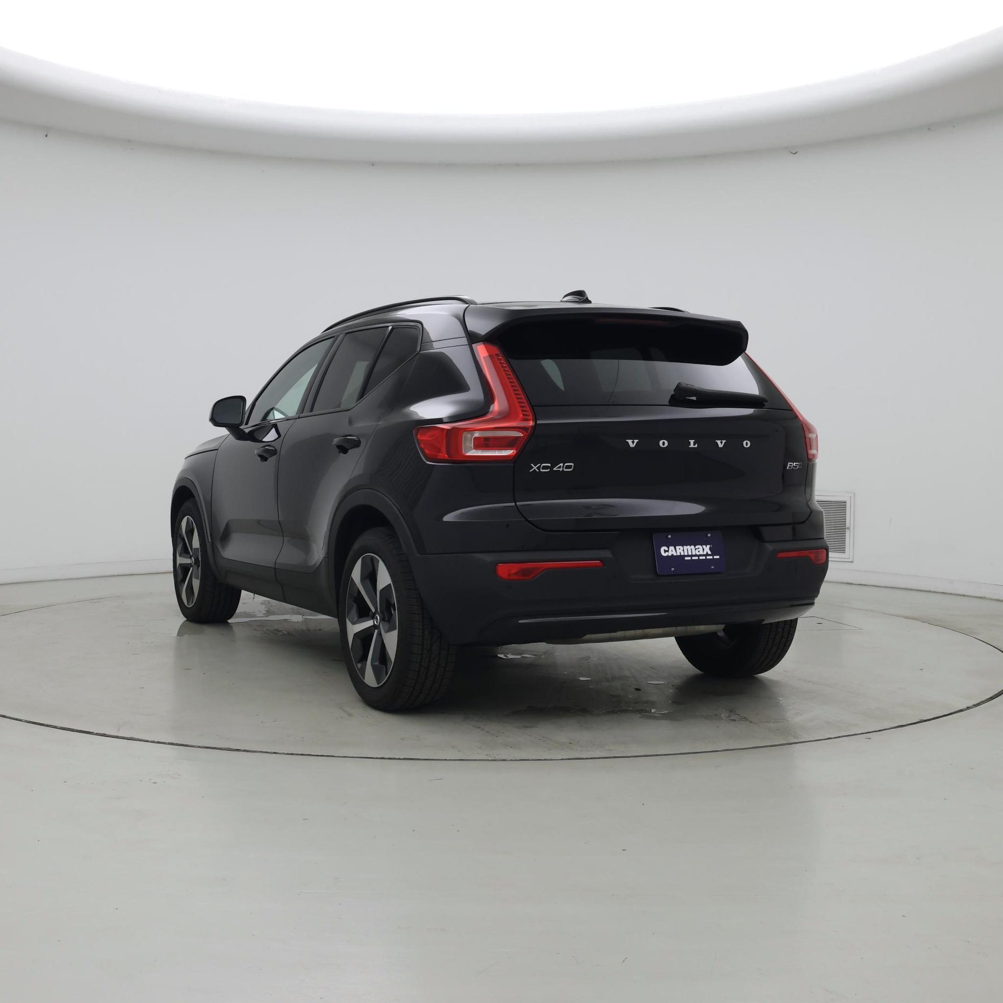 Thumbnail: 2024 Volvo XC40 - 2