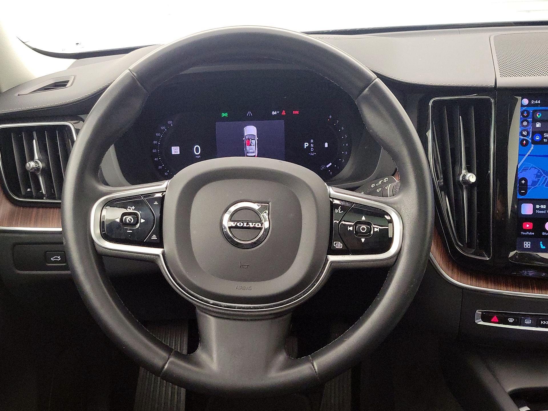 Thumbnail: 2023 Volvo XC60 - 10