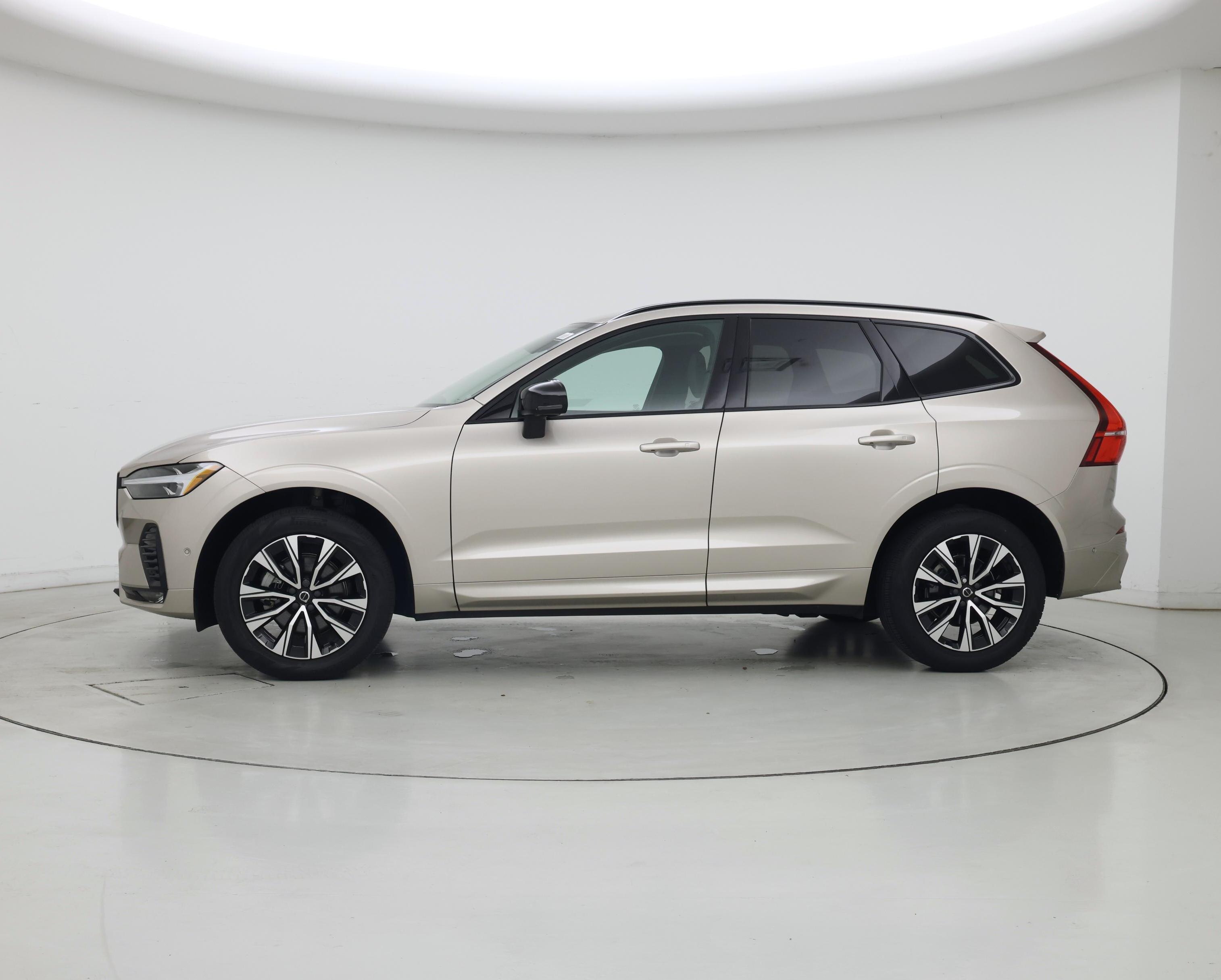 Thumbnail: 2024 Volvo XC60 - 3