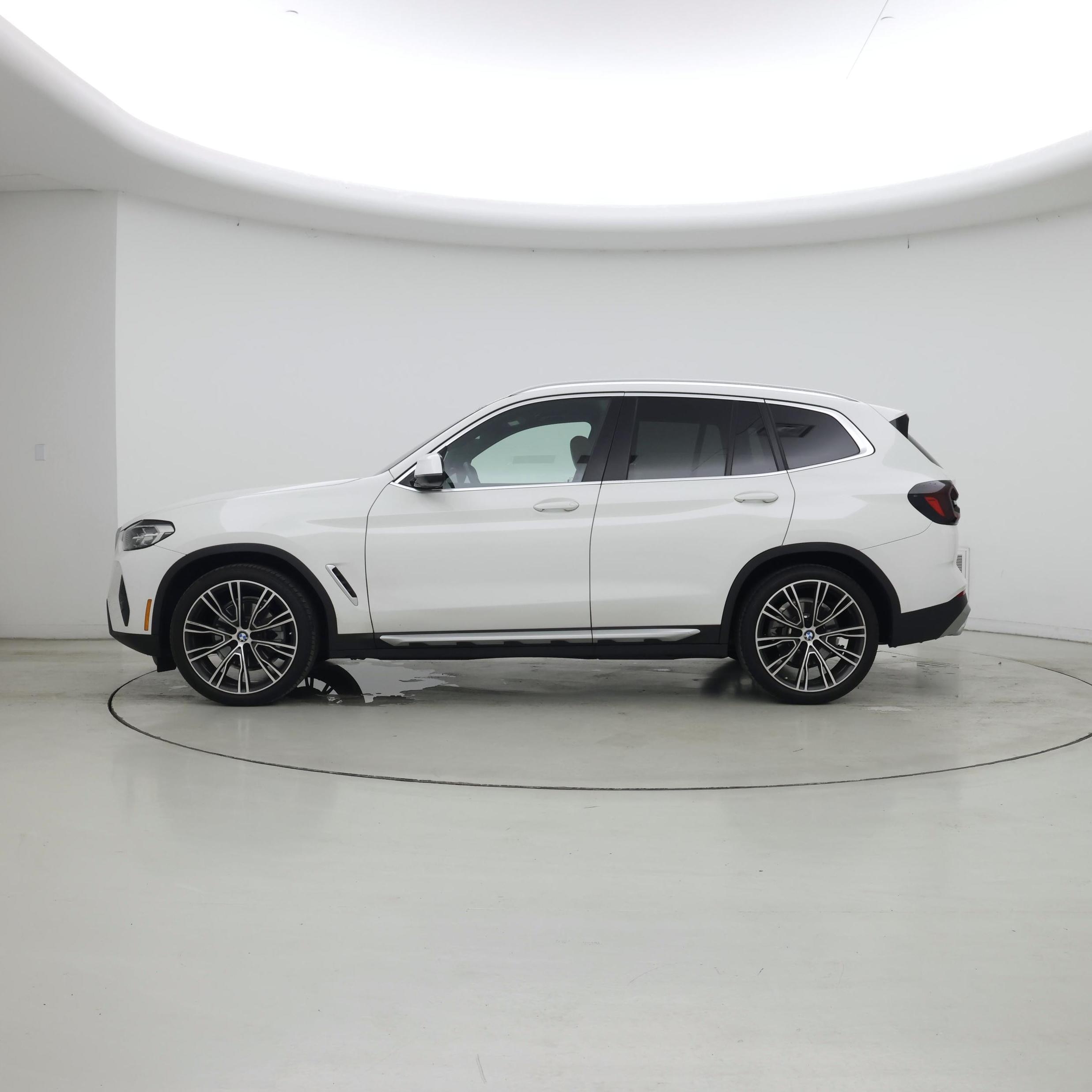 Thumbnail: 2022 BMW X3 - 3