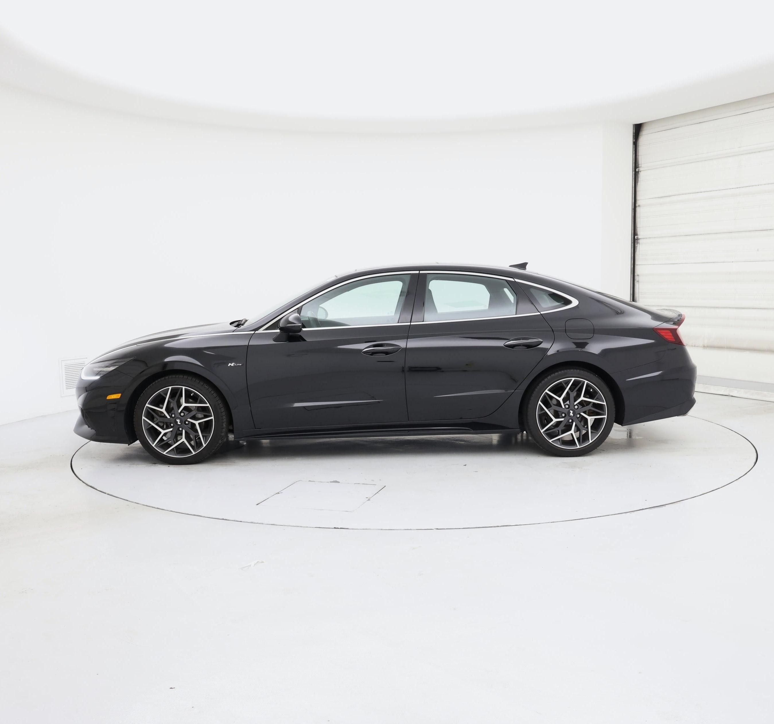 Thumbnail: 2023 Hyundai Sonata - 3