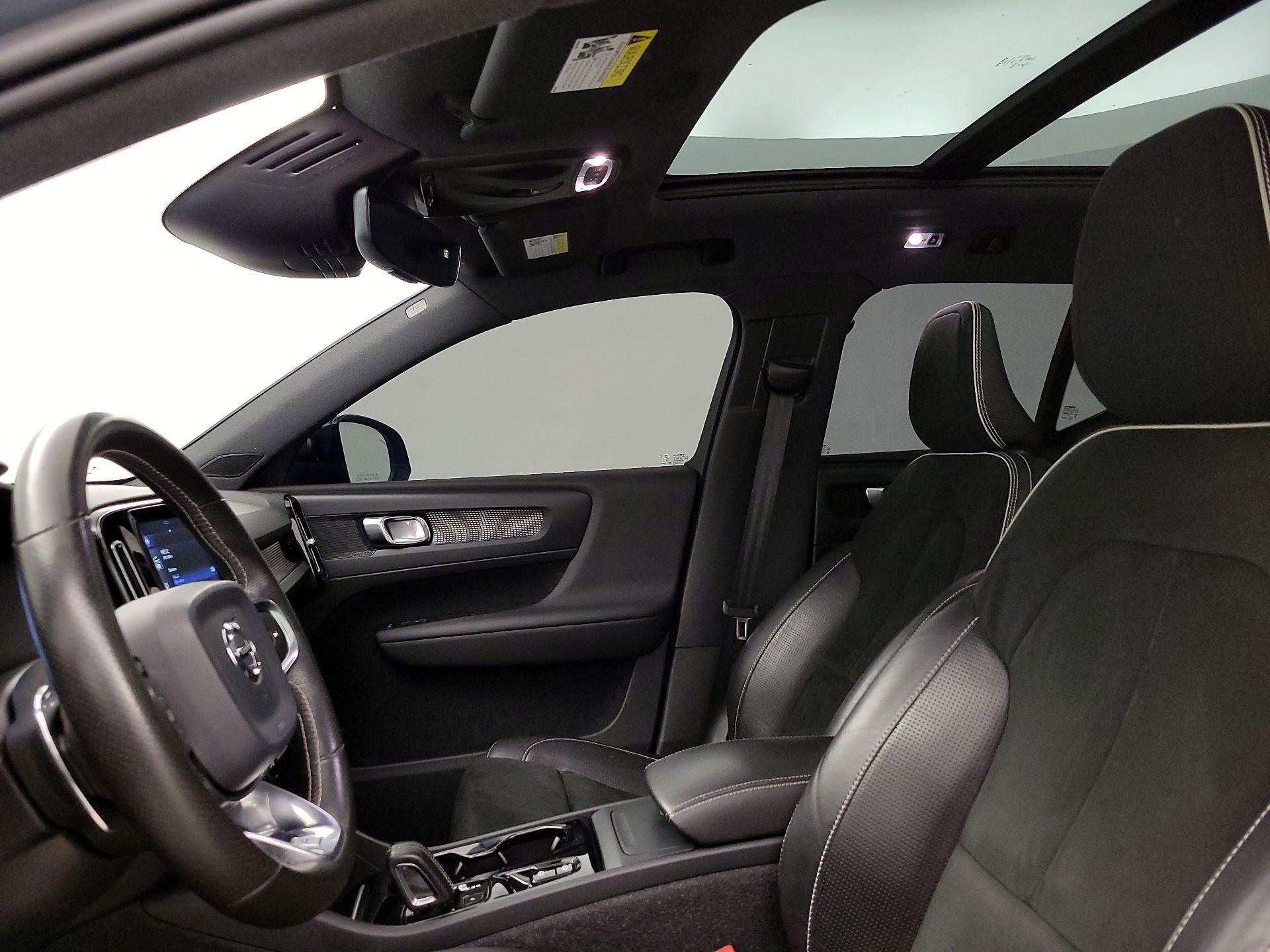 Thumbnail: 2020 Volvo XC40 - 19