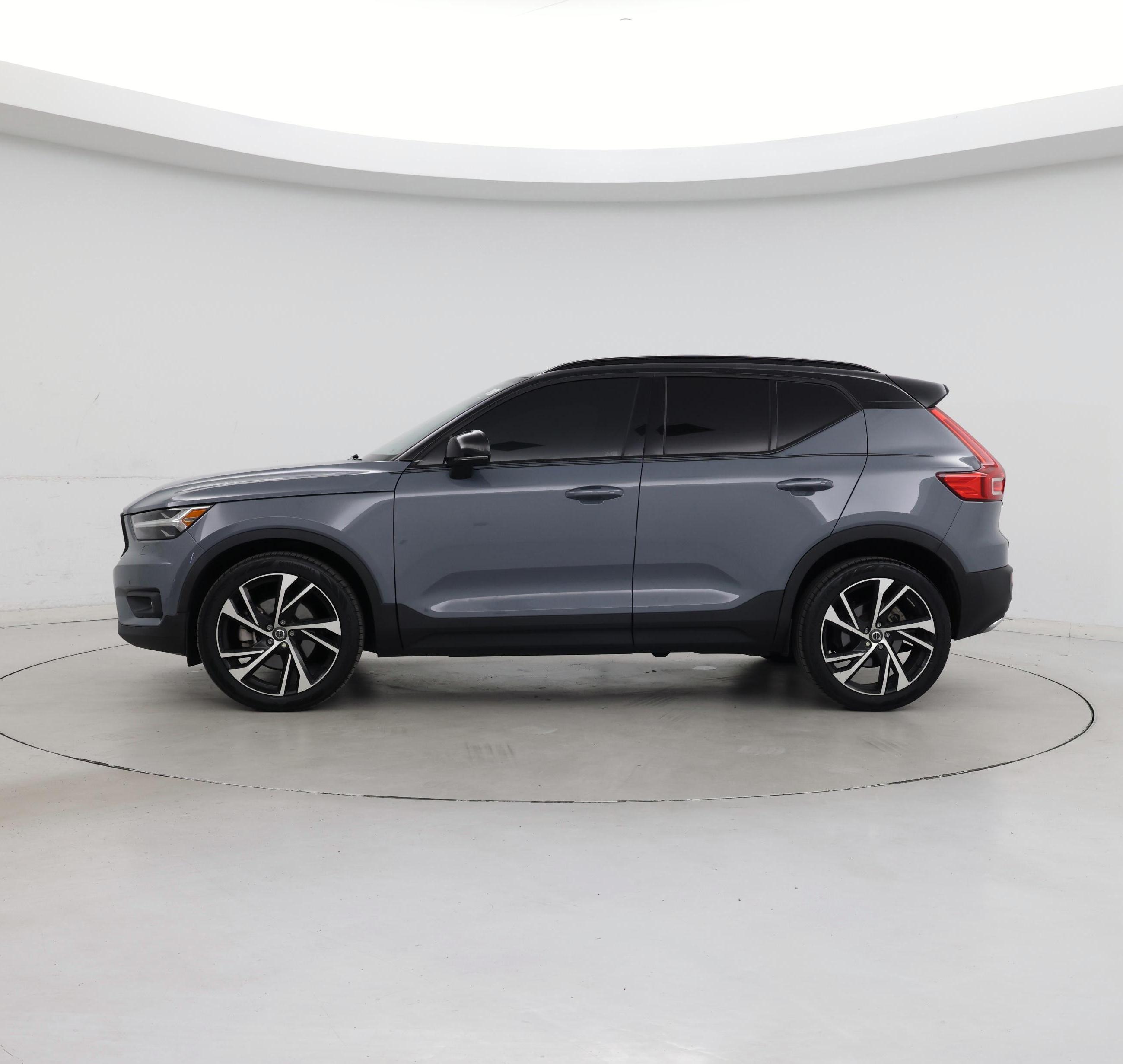 Thumbnail: 2020 Volvo XC40 - 3
