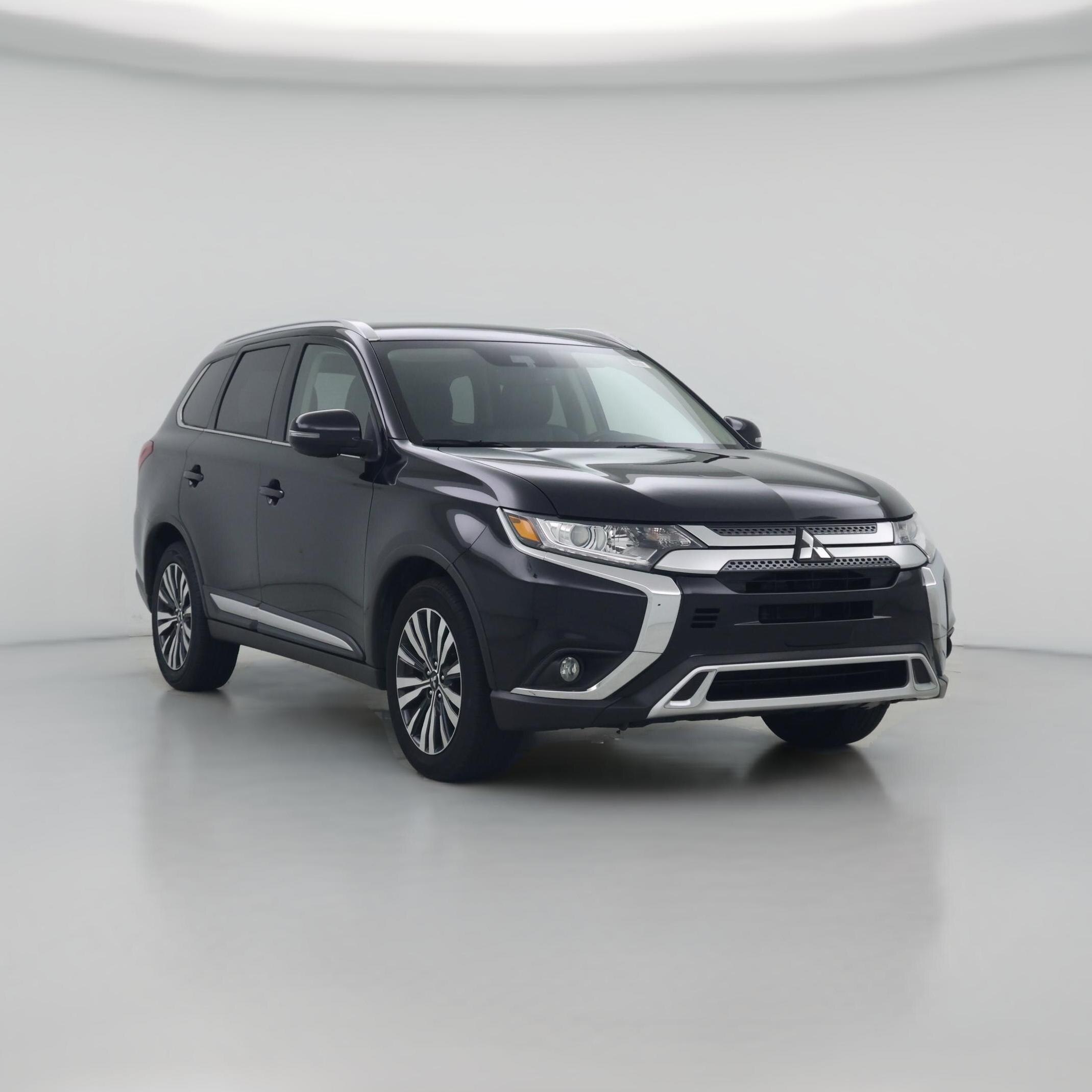Thumbnail: 2020 Mitsubishi Outlander - 1