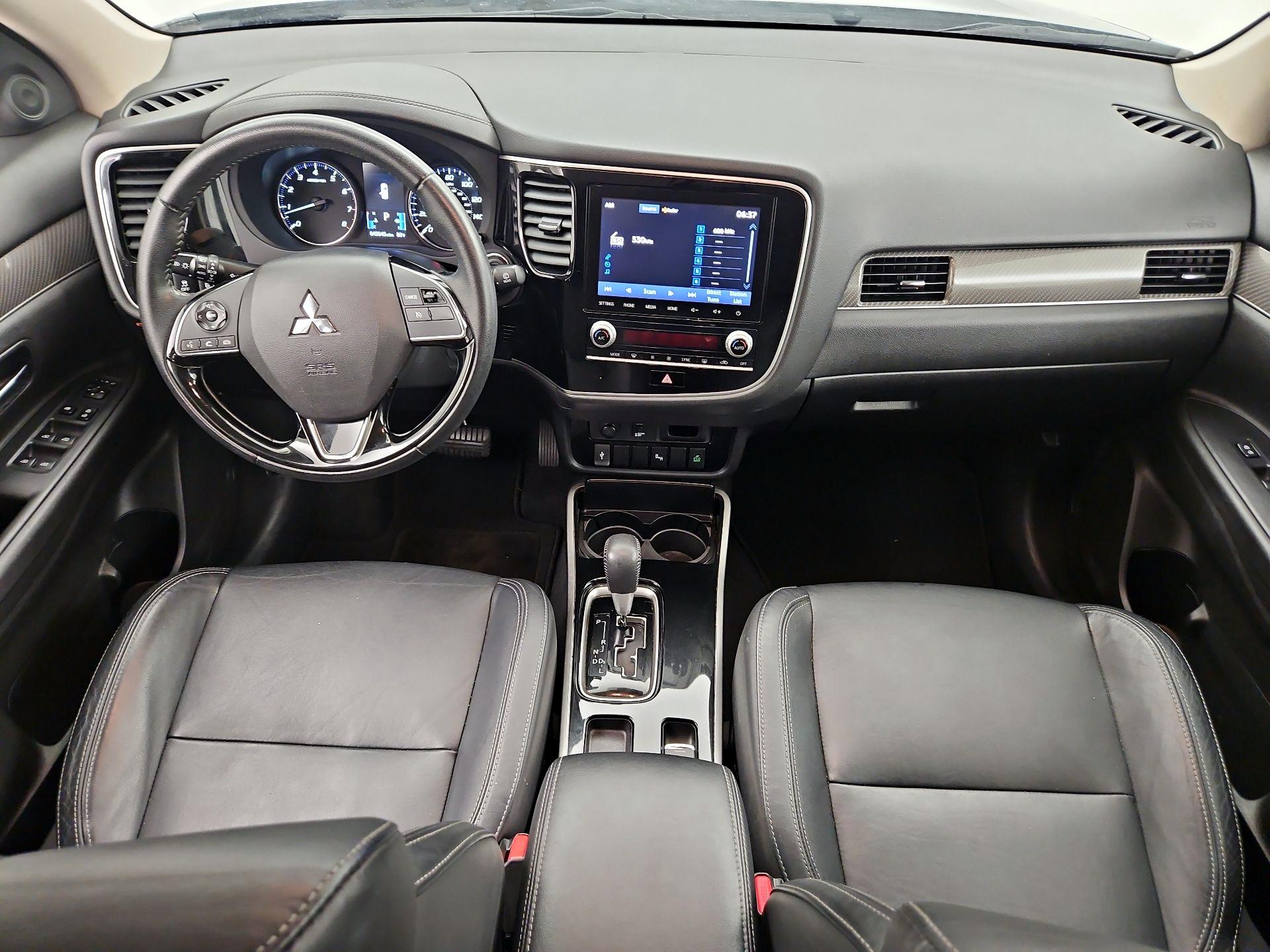 Thumbnail: 2020 Mitsubishi Outlander - 9