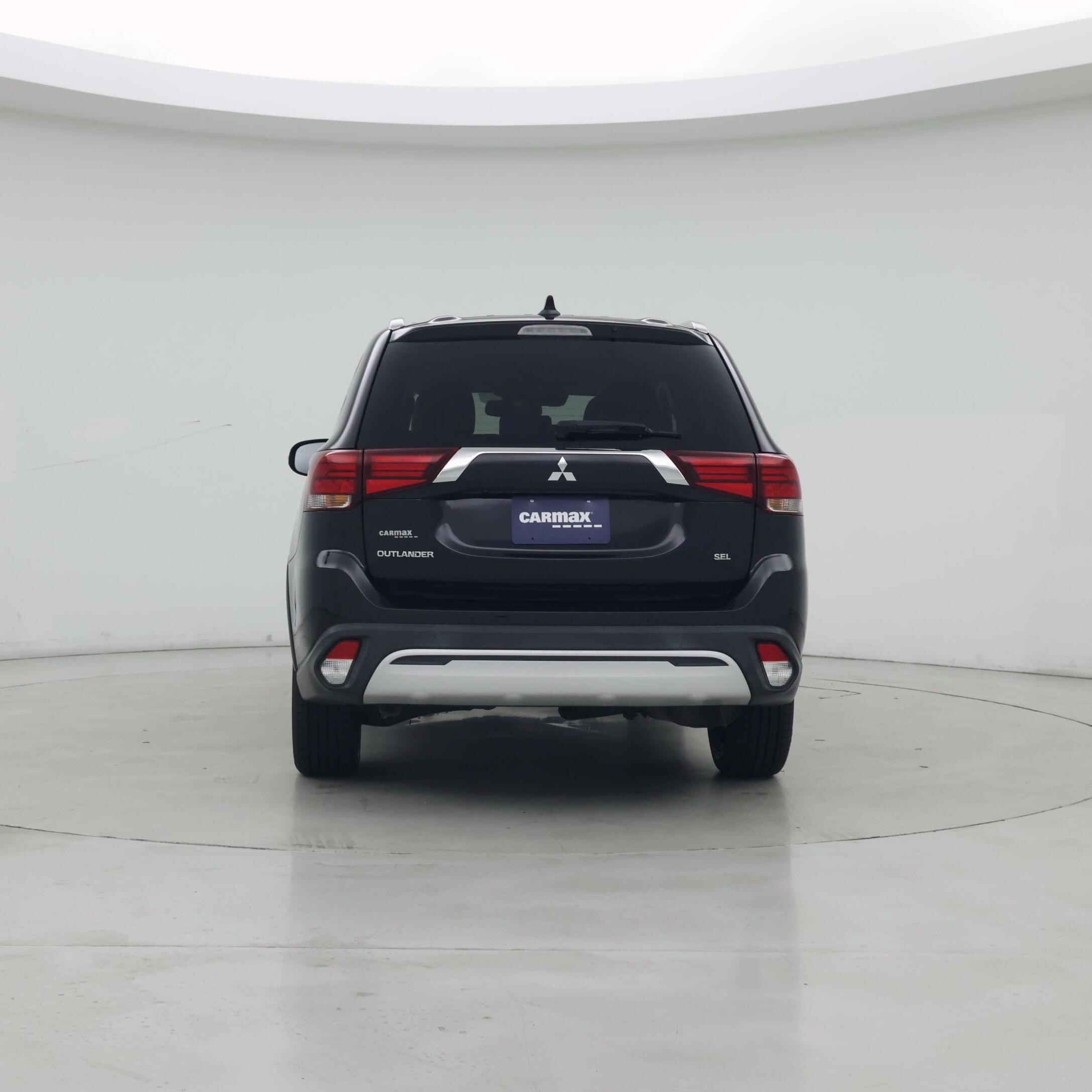 Thumbnail: 2020 Mitsubishi Outlander - 6