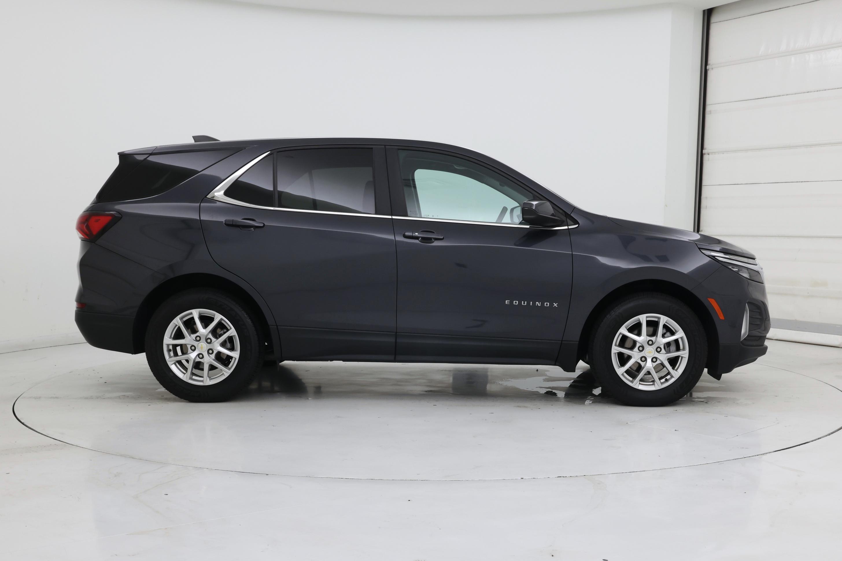 Thumbnail: 2022 Chevrolet Equinox - 7