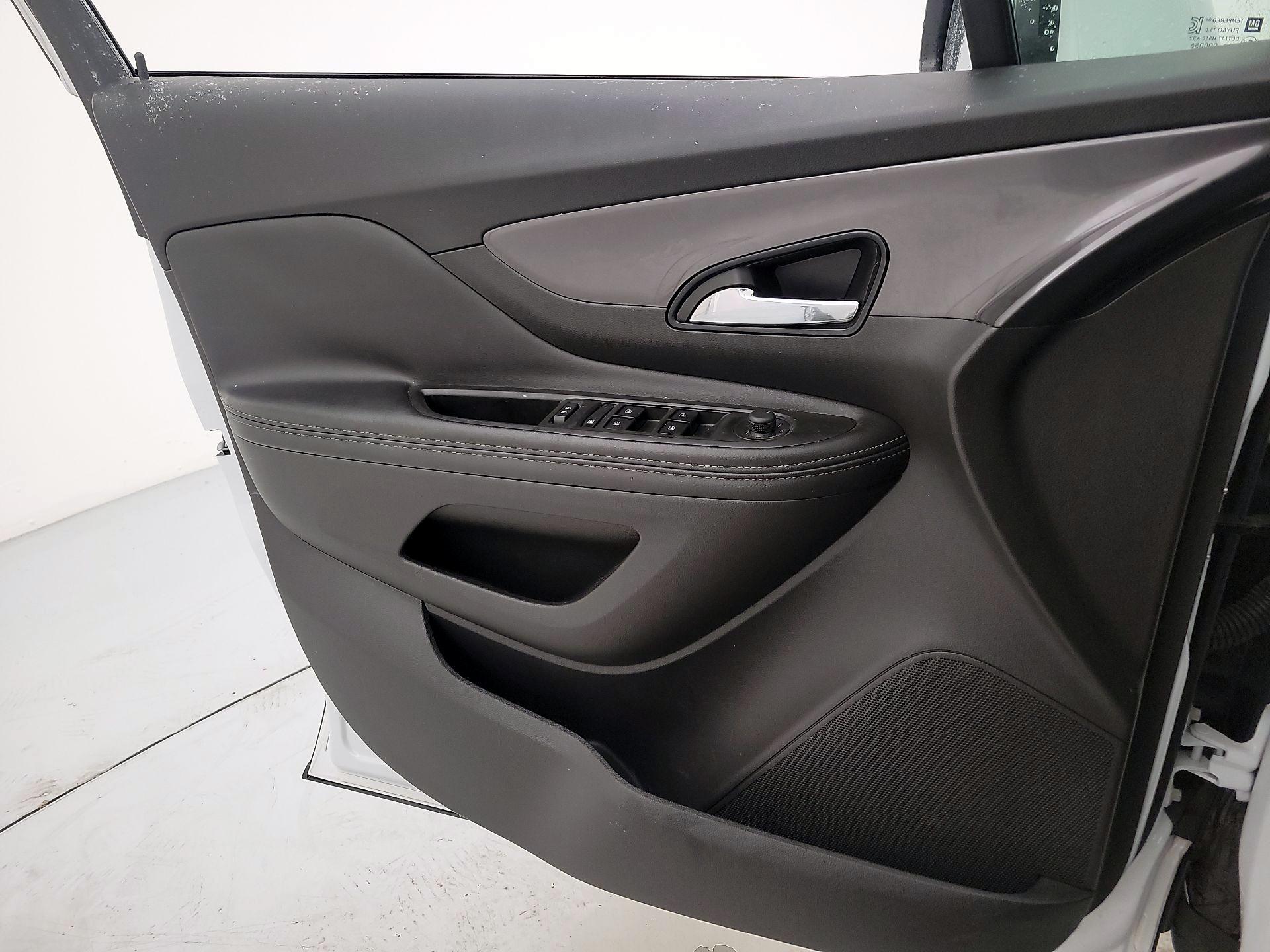 Thumbnail: 2020 Buick Encore - 12