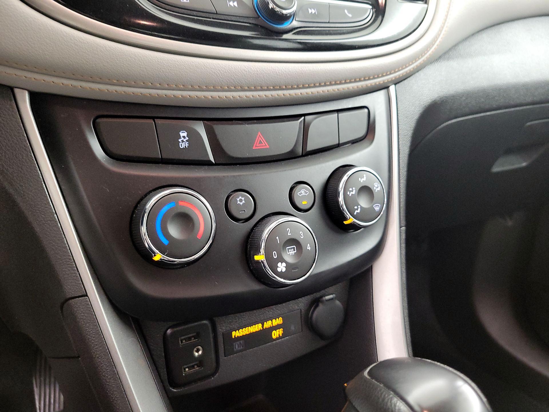 Thumbnail: 2020 Chevrolet Trax - 16