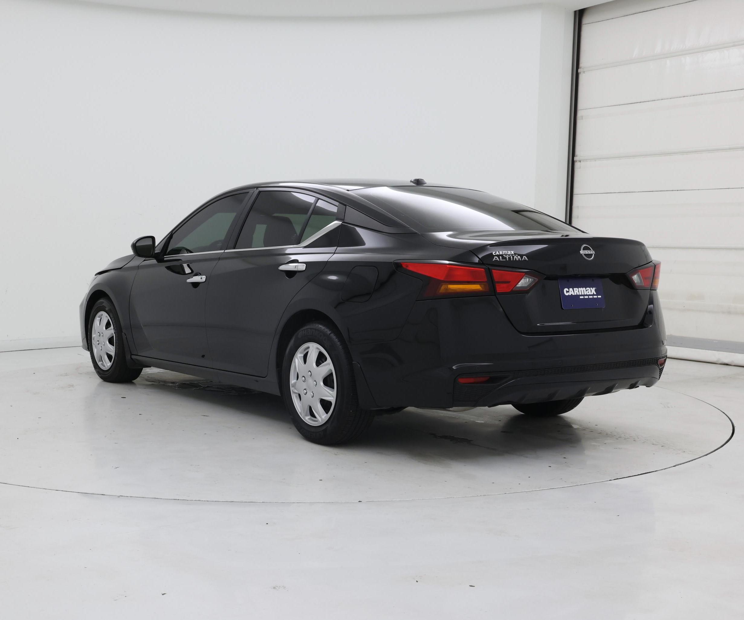 Thumbnail: 2025 Nissan Altima - 2