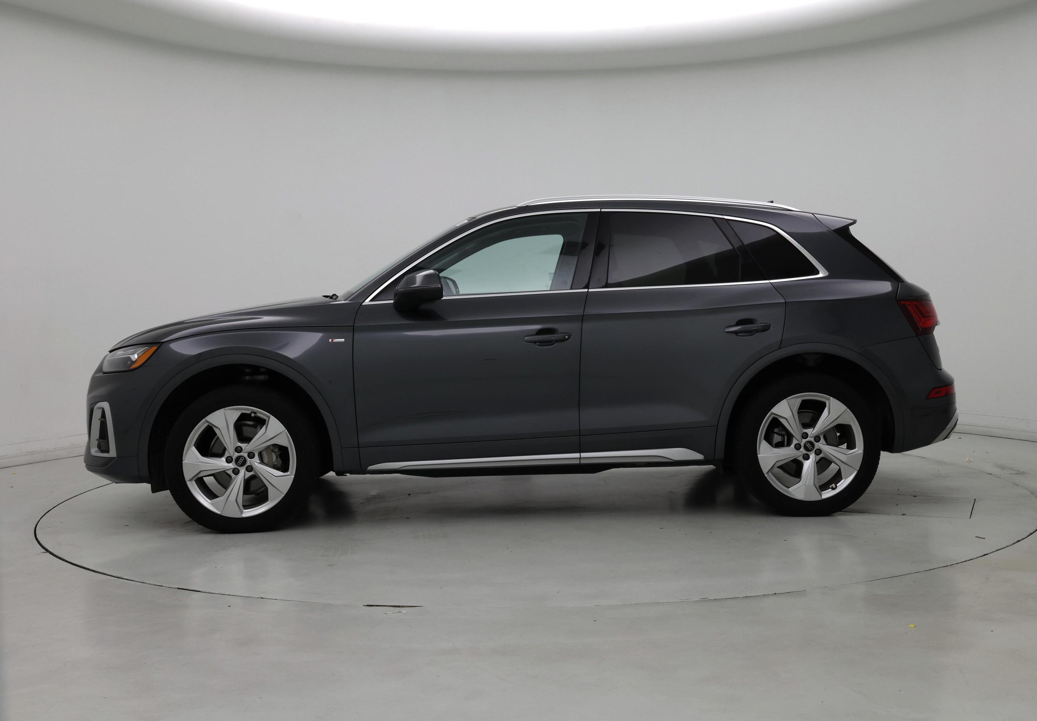 Thumbnail: 2023 Audi Q5 - 3