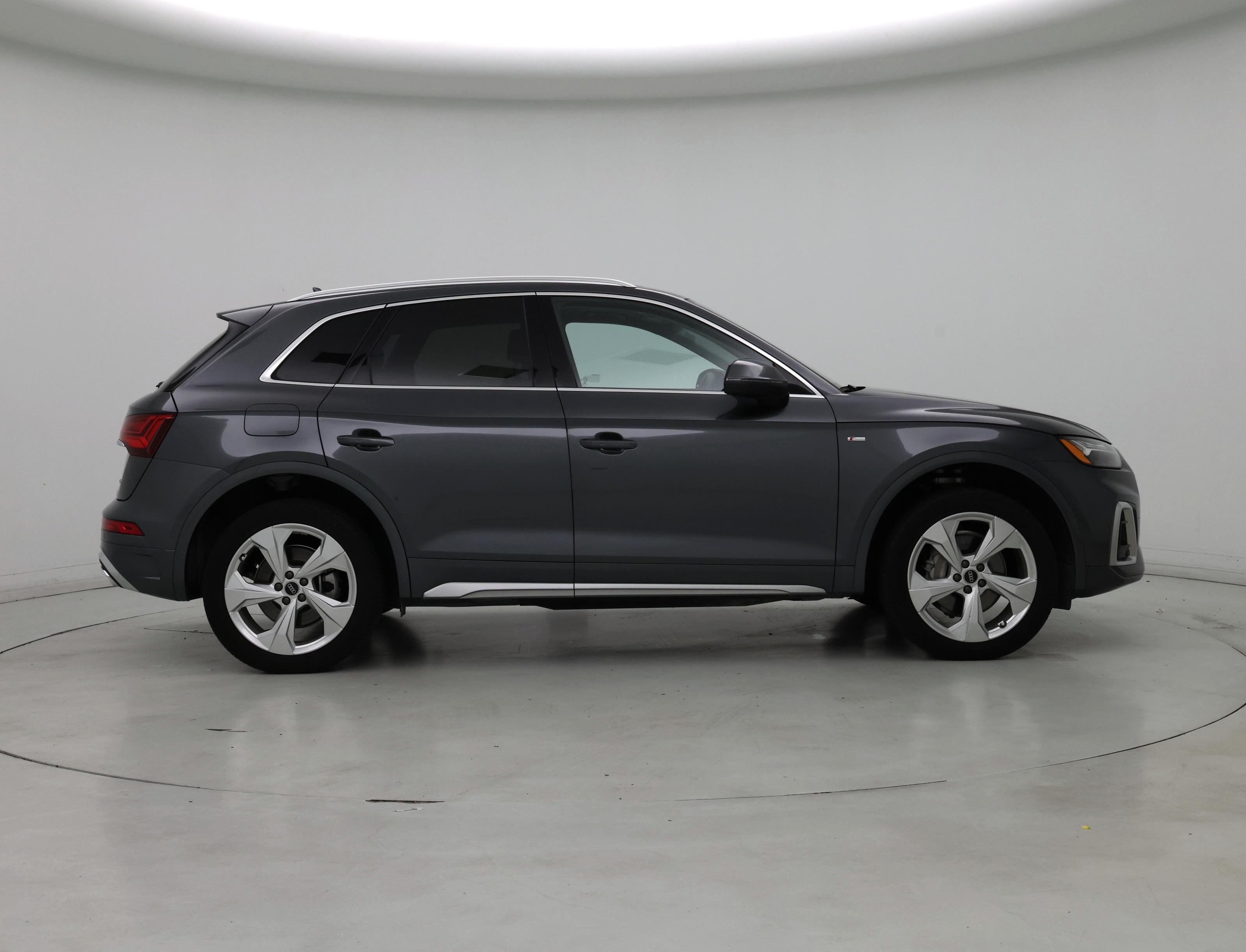 Thumbnail: 2023 Audi Q5 - 7