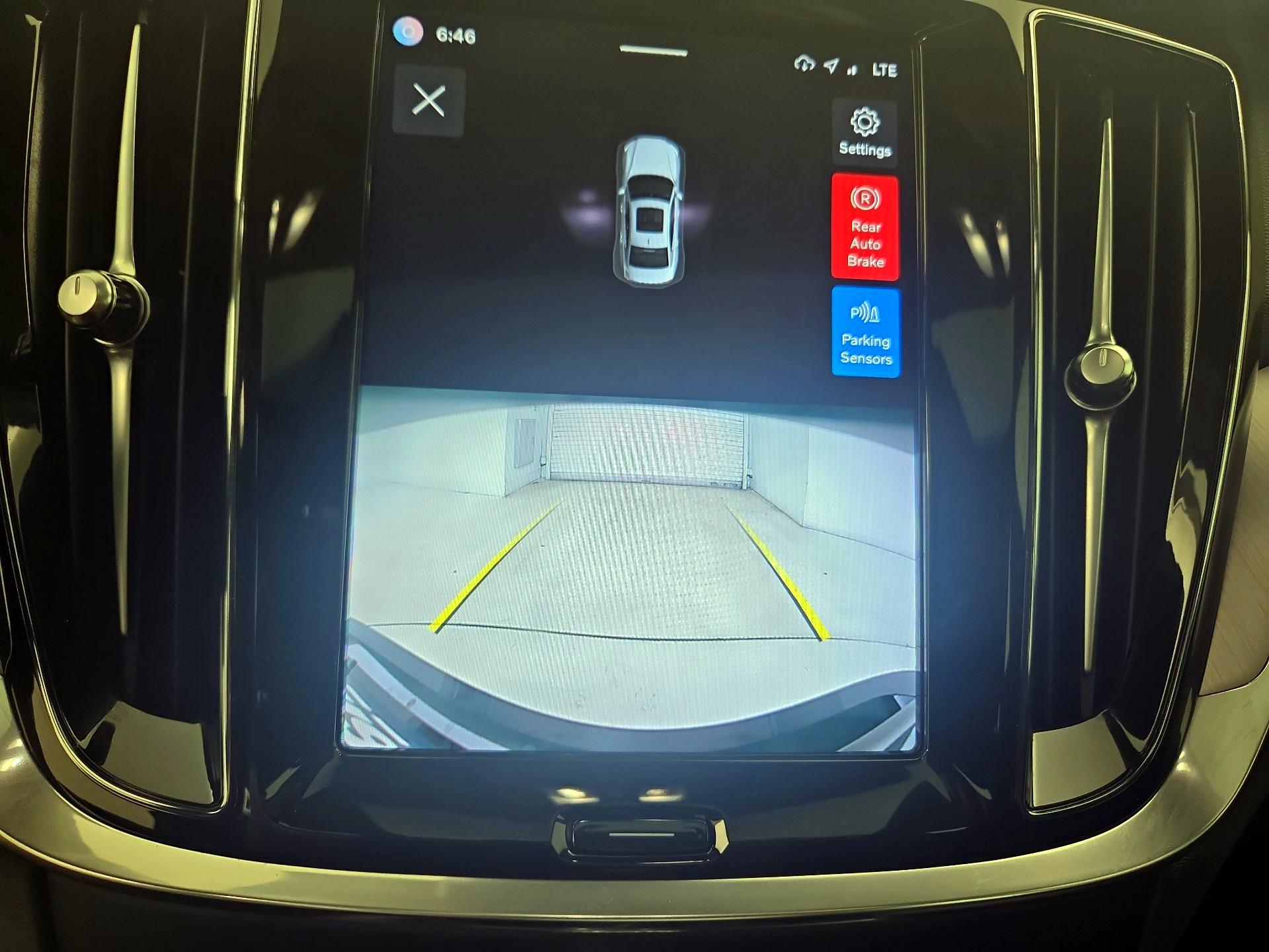Thumbnail: 2023 Volvo S60 - 14
