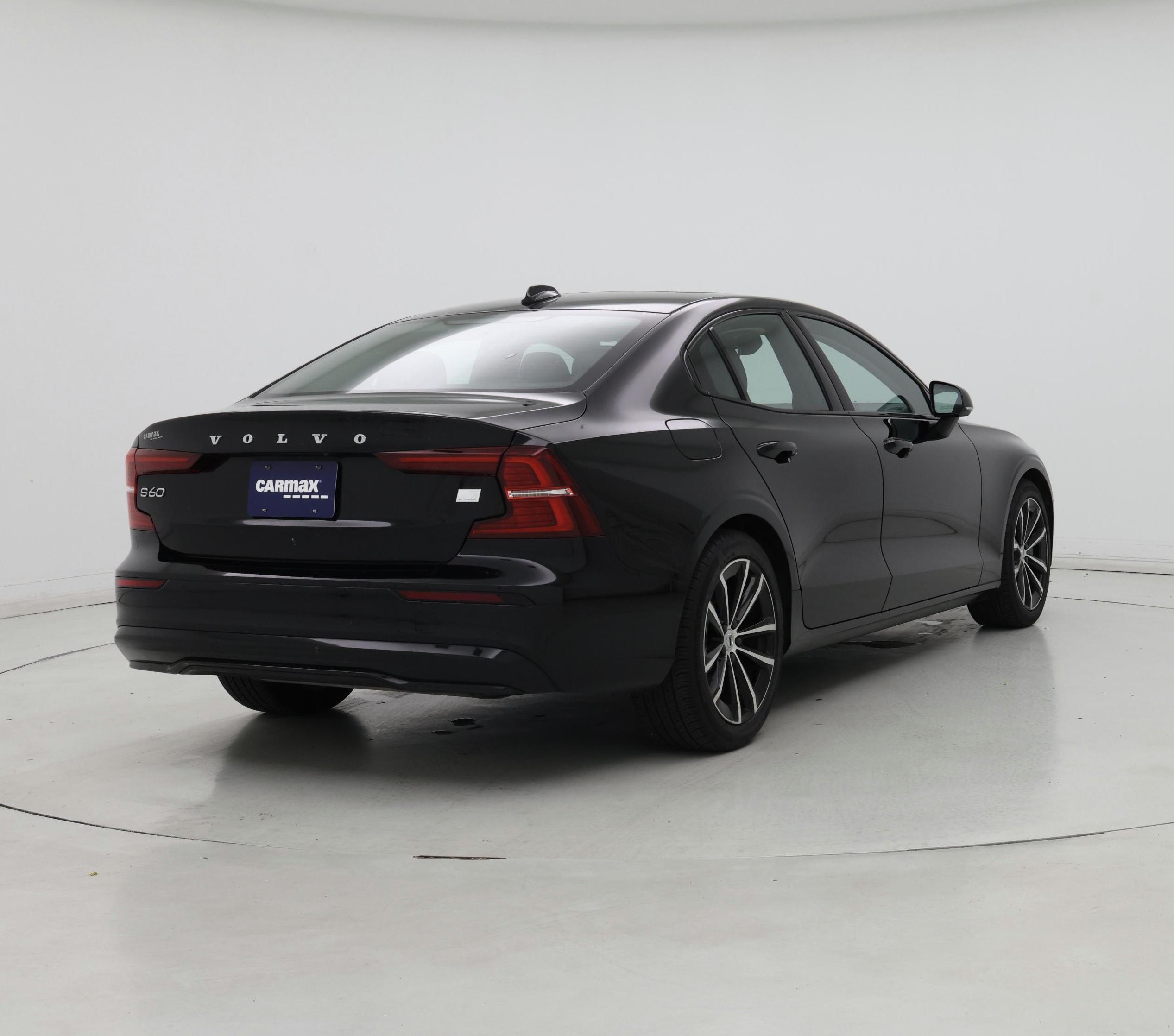 Thumbnail: 2023 Volvo S60 - 8
