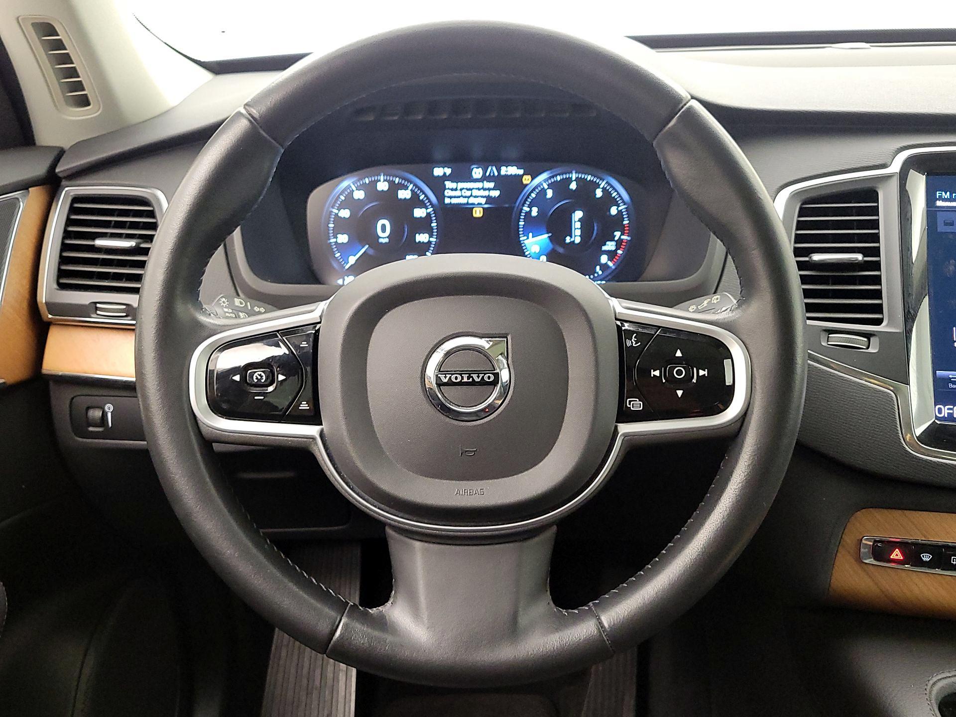 Thumbnail: 2022 Volvo XC90 - 10