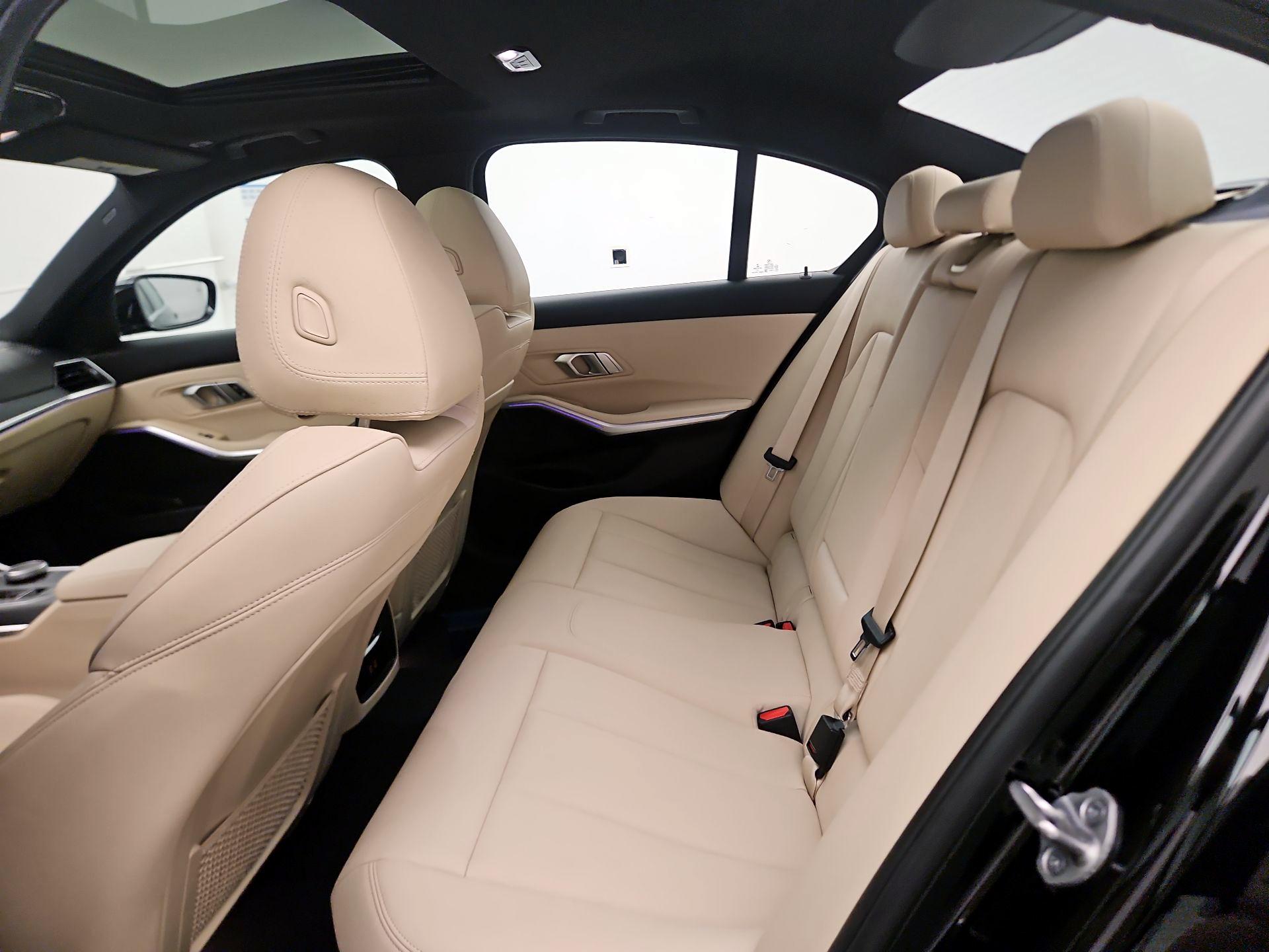 Thumbnail: 2021 BMW 3 Series - 18