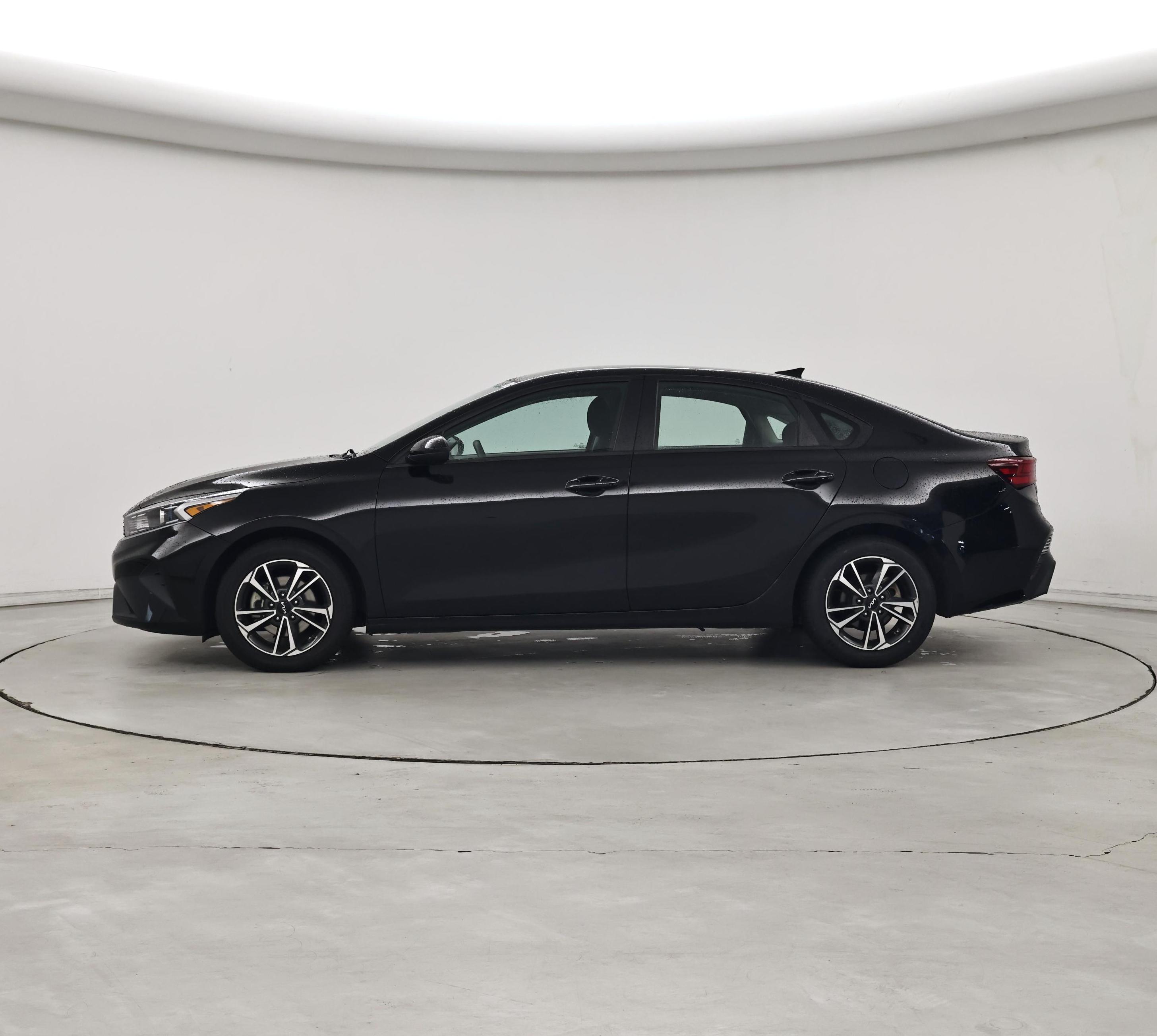 Thumbnail: 2024 Kia Forte - 3
