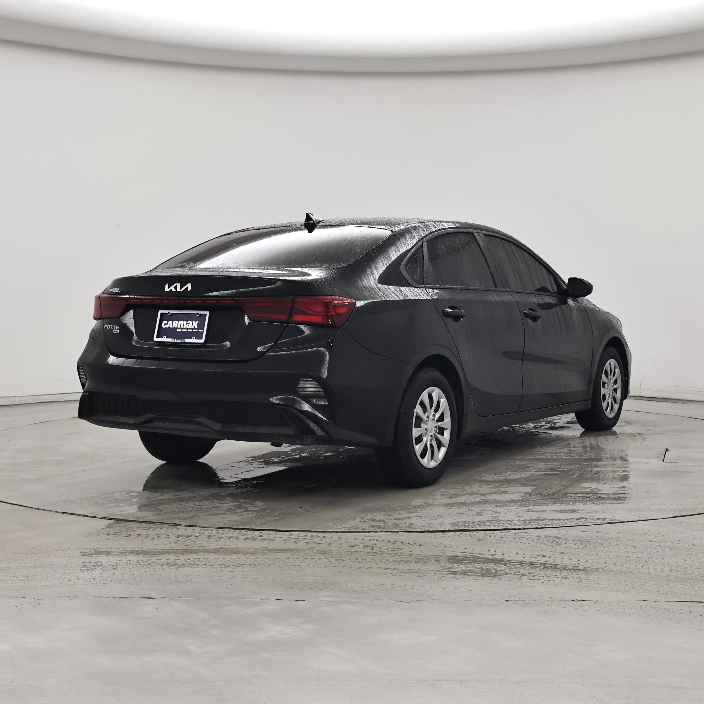Thumbnail: 2024 Kia Forte - 8