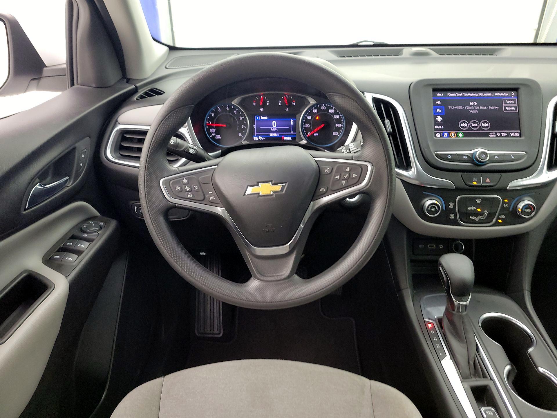 Thumbnail: 2022 Chevrolet Equinox - 10