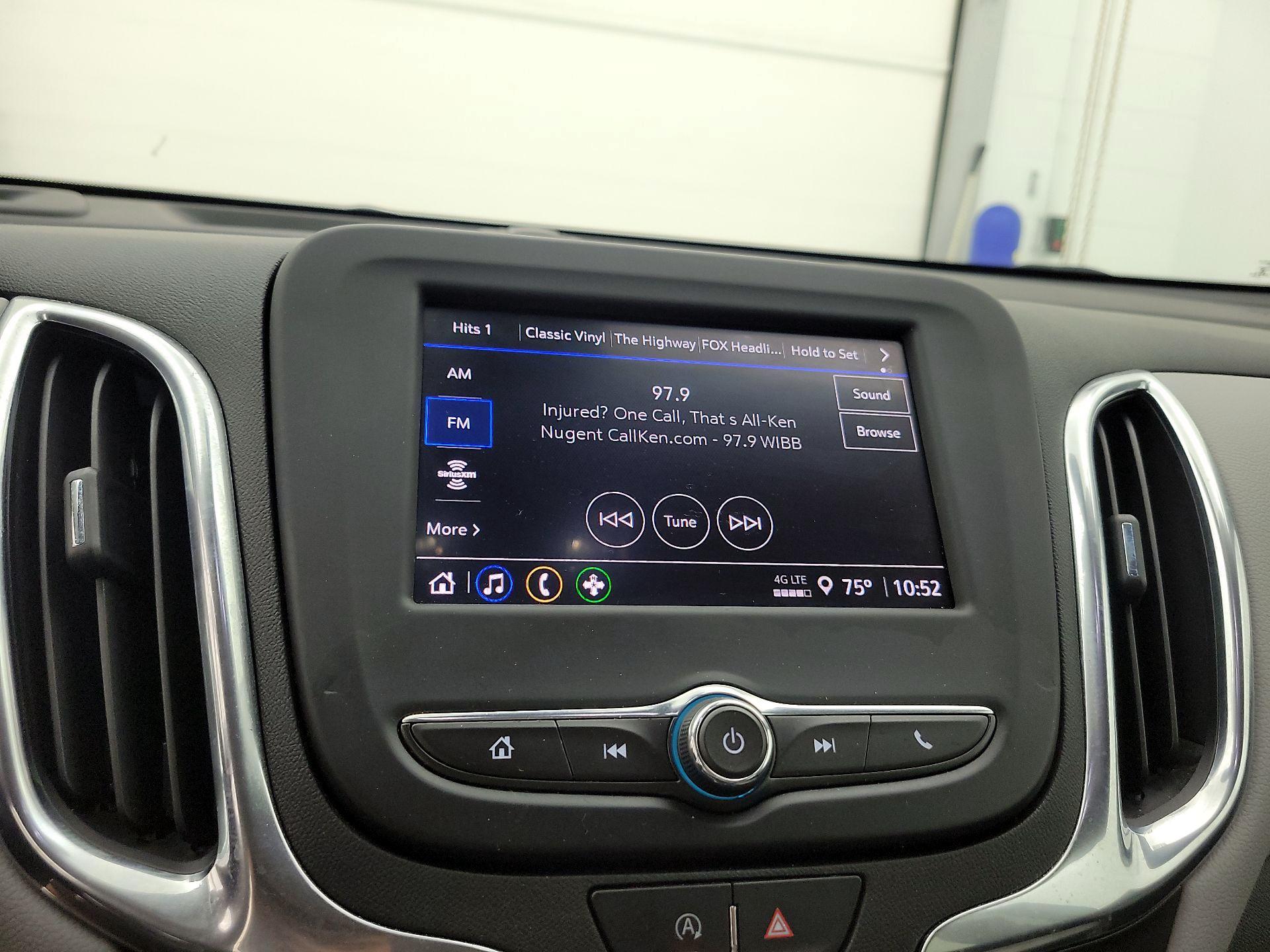 Thumbnail: 2022 Chevrolet Equinox - 15