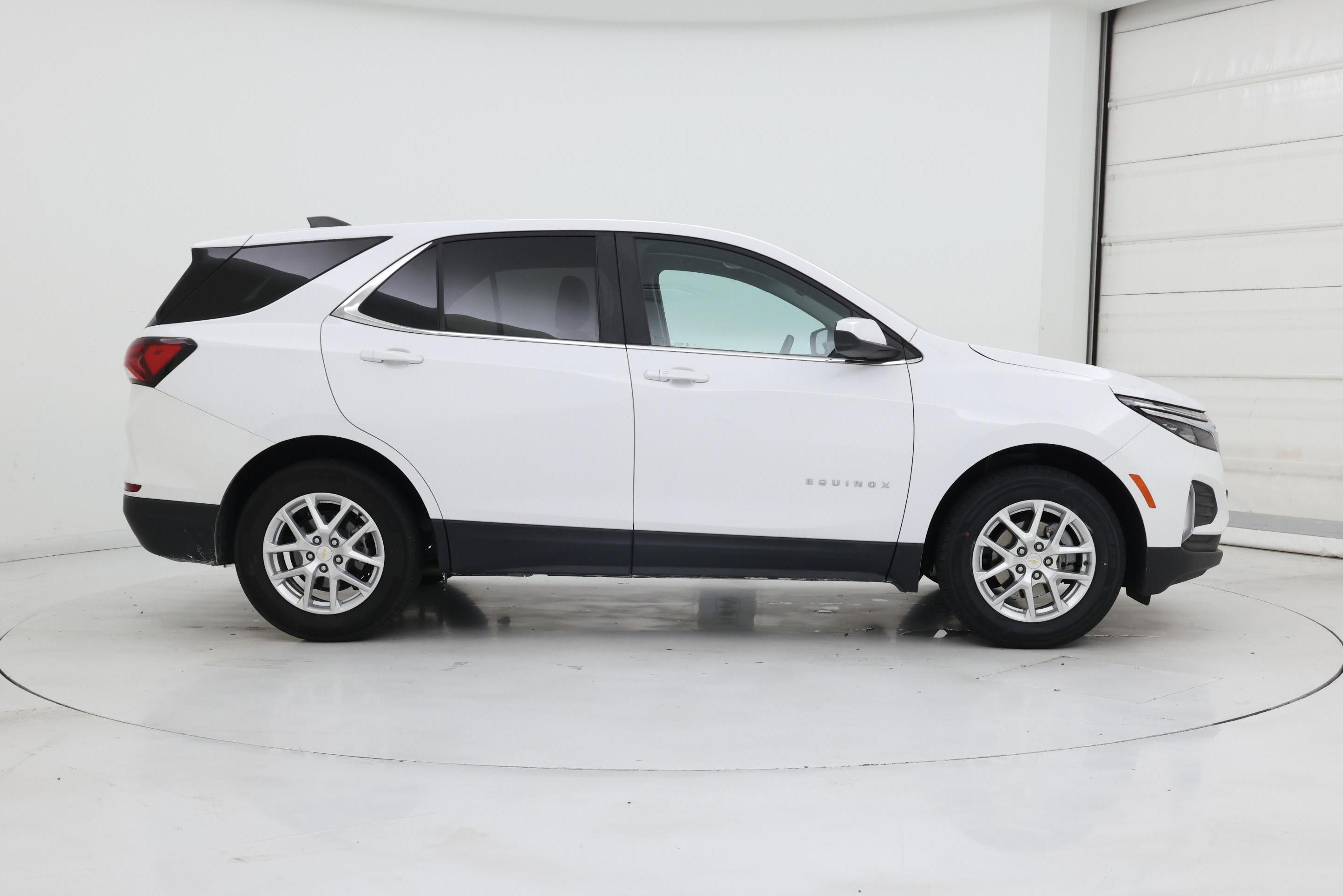 Thumbnail: 2022 Chevrolet Equinox - 7
