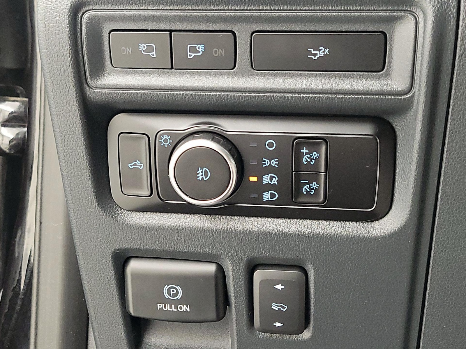 2023 Ford F-150 Lariat - Photo 14