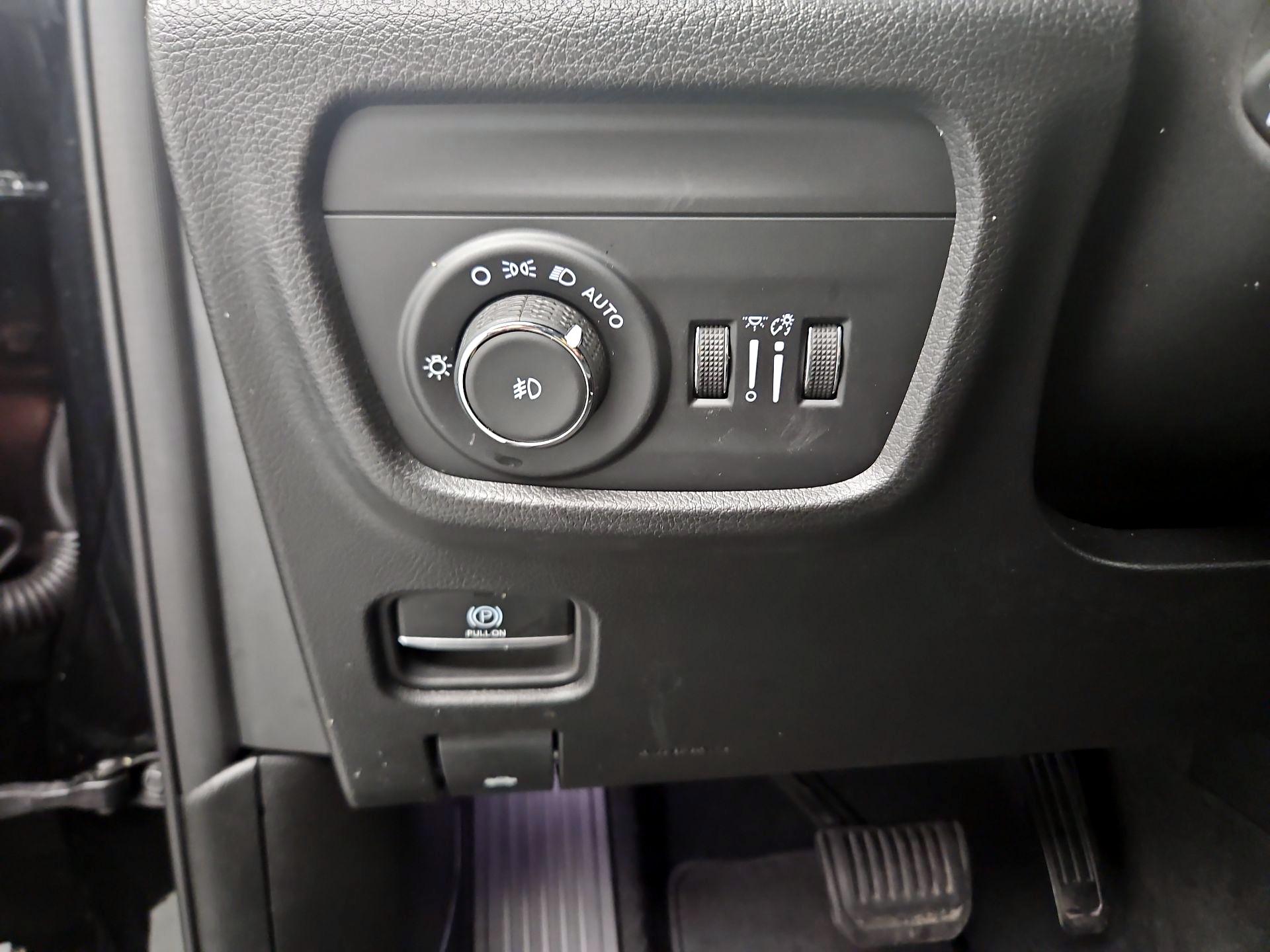 Thumbnail: 2023 Jeep Grand Cherokee L - 11