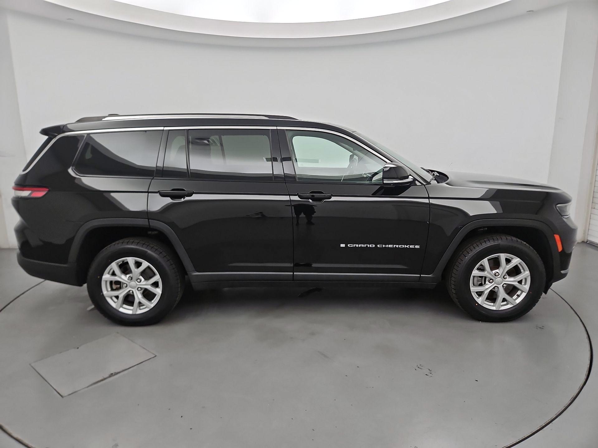 Thumbnail: 2023 Jeep Grand Cherokee L - 4