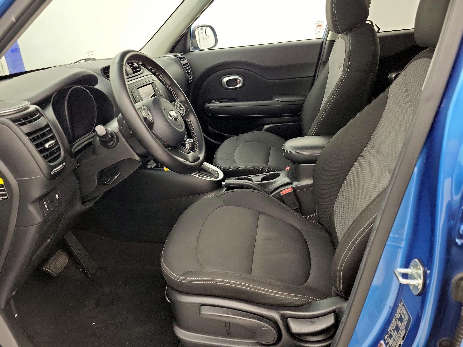 Thumbnail: 2017 Kia Soul - 11