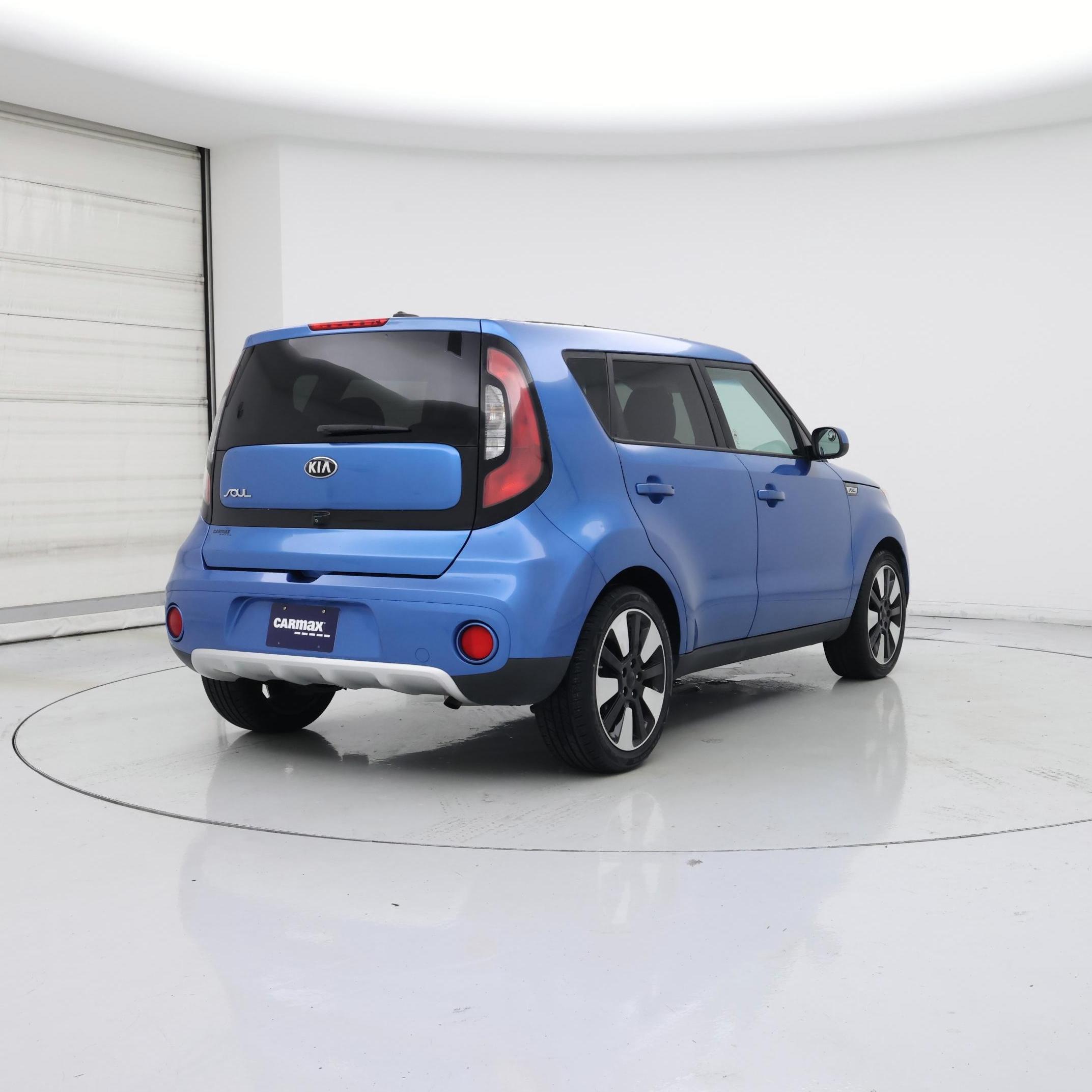 Thumbnail: 2017 Kia Soul - 8