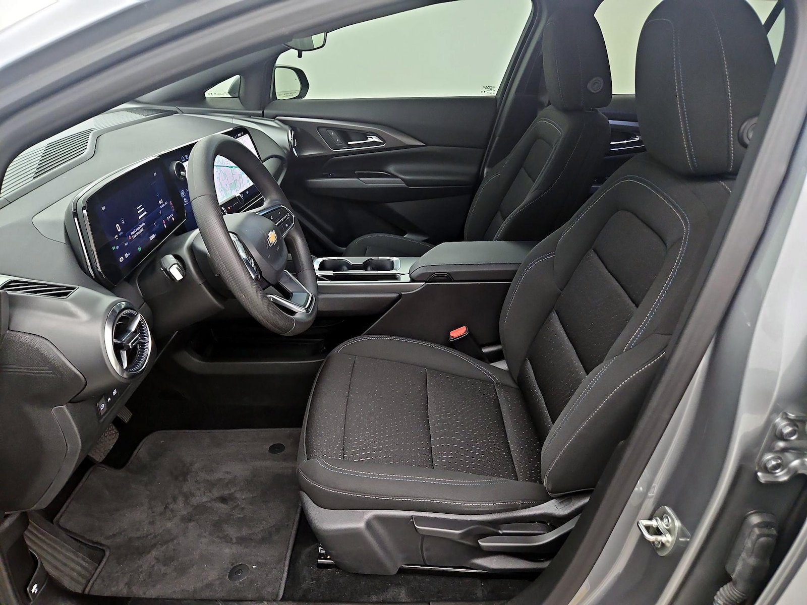 2025 Chevrolet Equinox EV 1LT - Photo 12