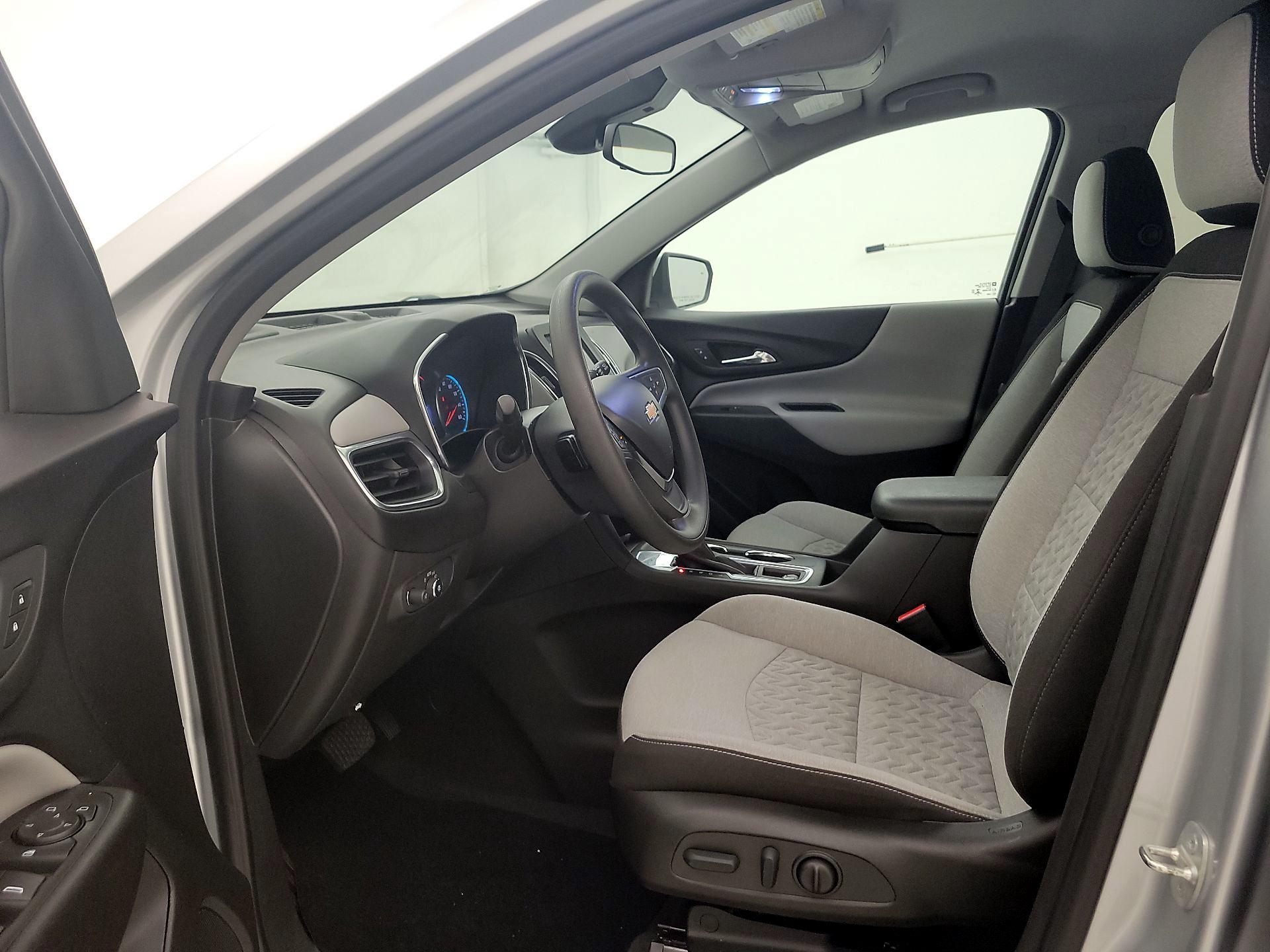 Thumbnail: 2022 Chevrolet Equinox - 11