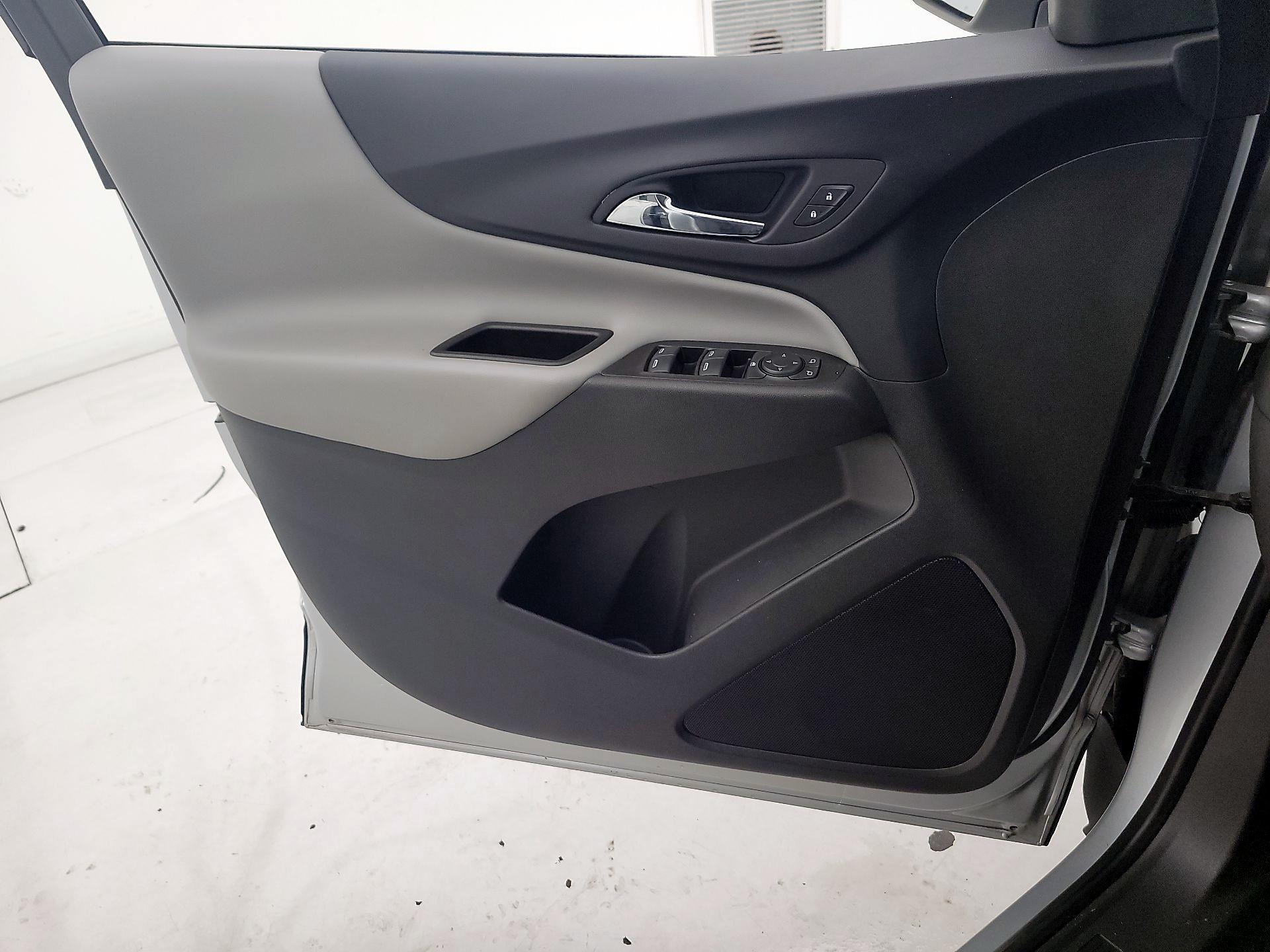 Thumbnail: 2022 Chevrolet Equinox - 12