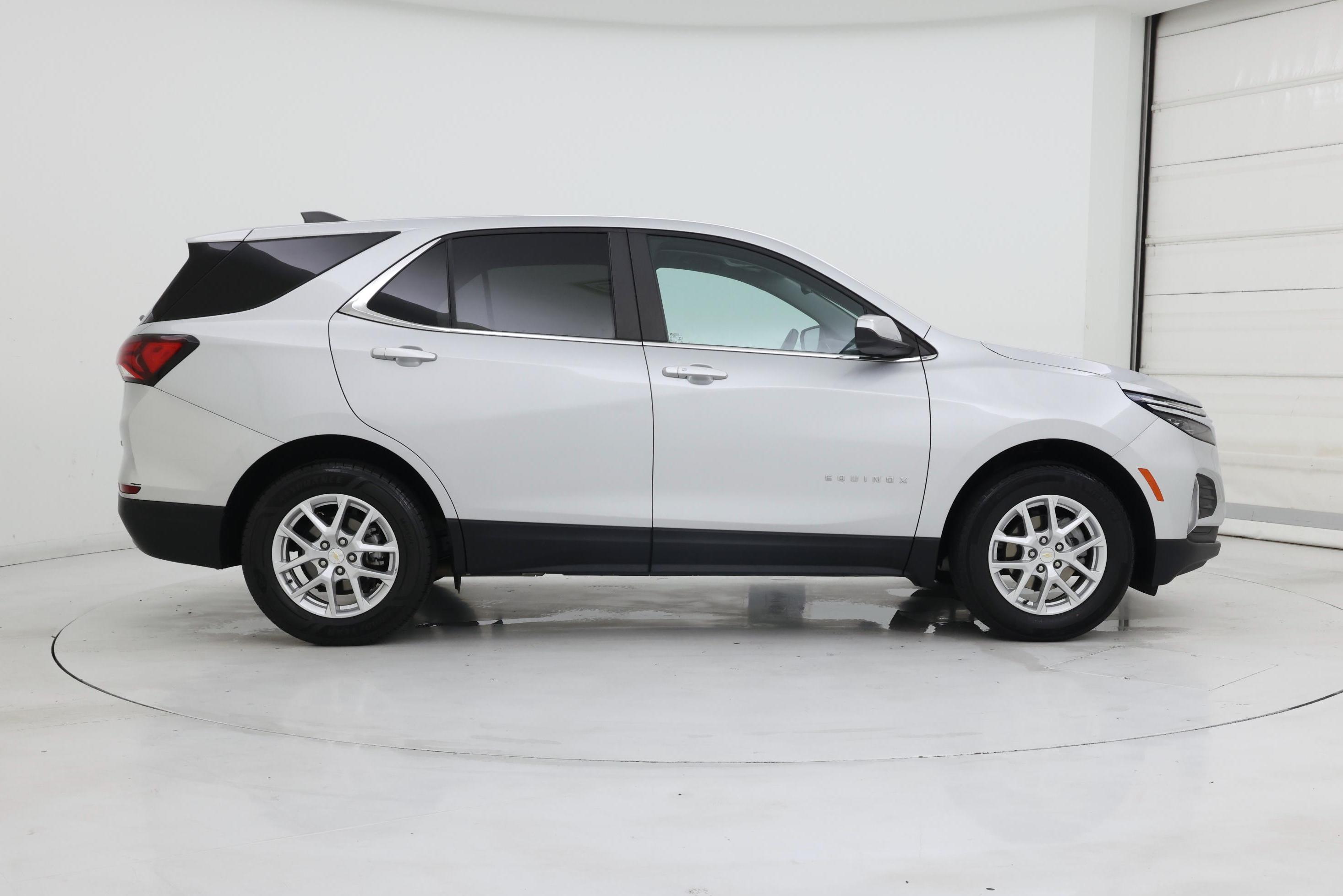 Thumbnail: 2022 Chevrolet Equinox - 7