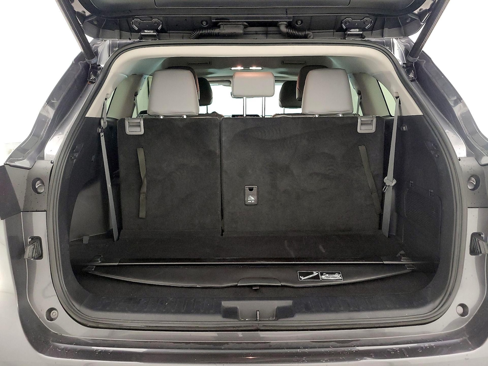 2021 Toyota Highlander XLE - Photo 23