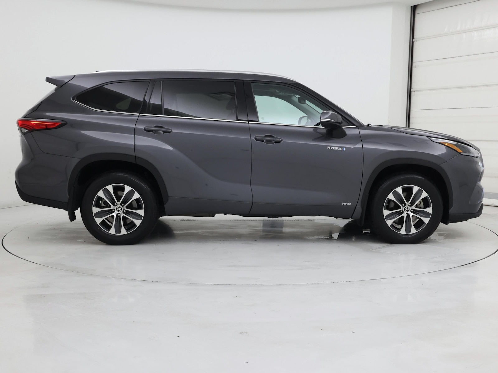 2021 Toyota Highlander XLE - Photo 8