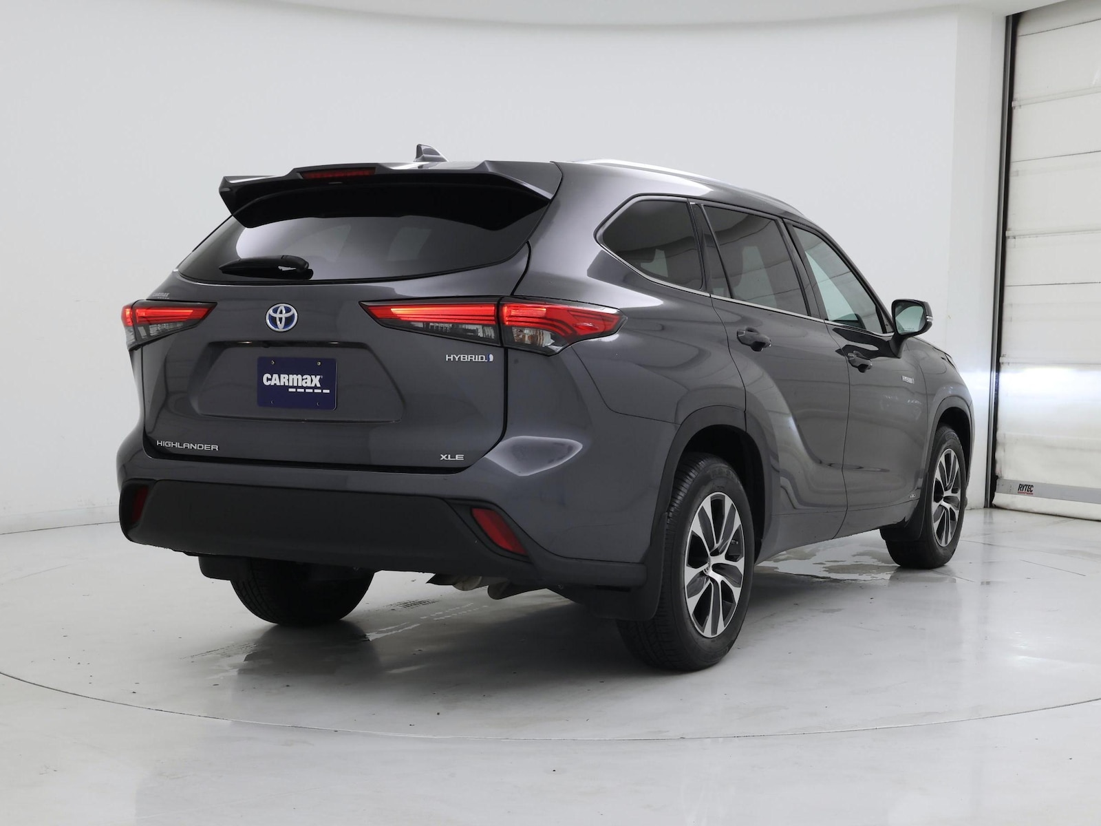 2021 Toyota Highlander XLE - Photo 9