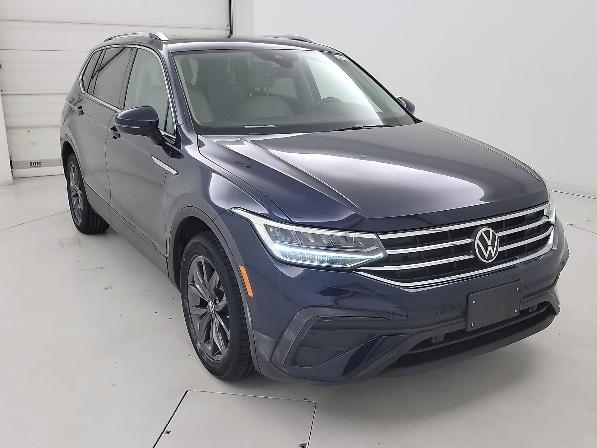 Thumbnail: 2023 Volkswagen Tiguan - 1