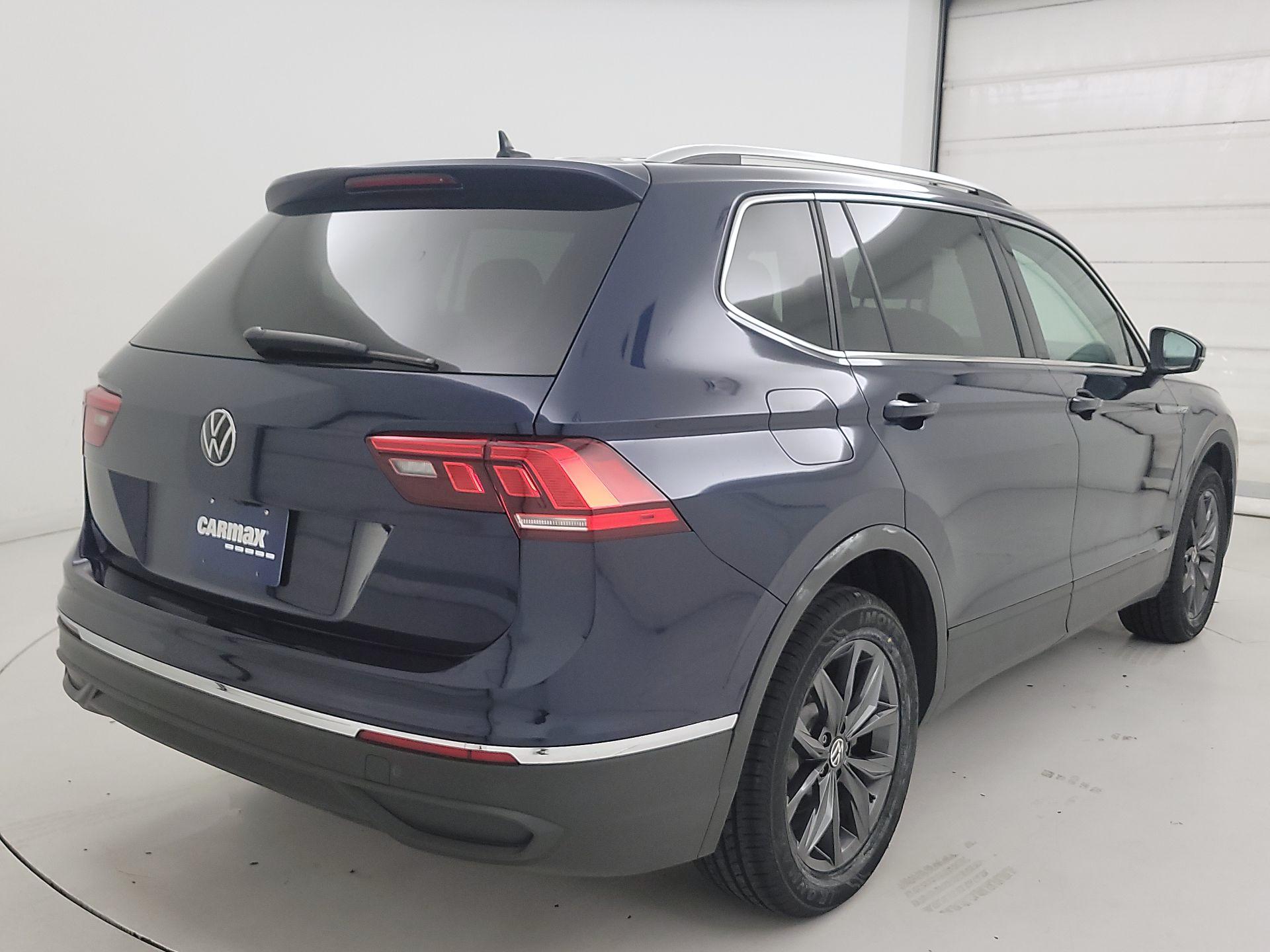 Thumbnail: 2023 Volkswagen Tiguan - 5