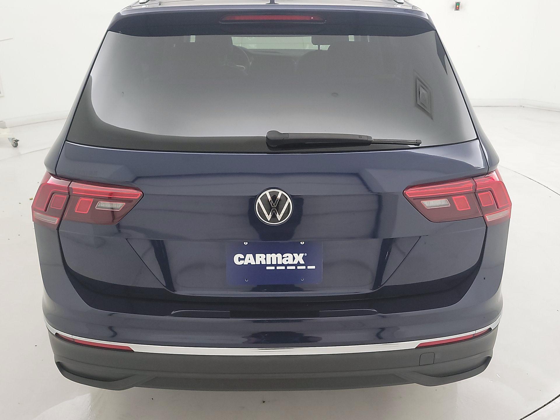 Thumbnail: 2023 Volkswagen Tiguan - 6