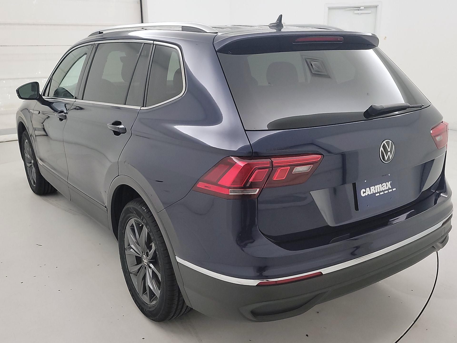 Thumbnail: 2023 Volkswagen Tiguan - 7
