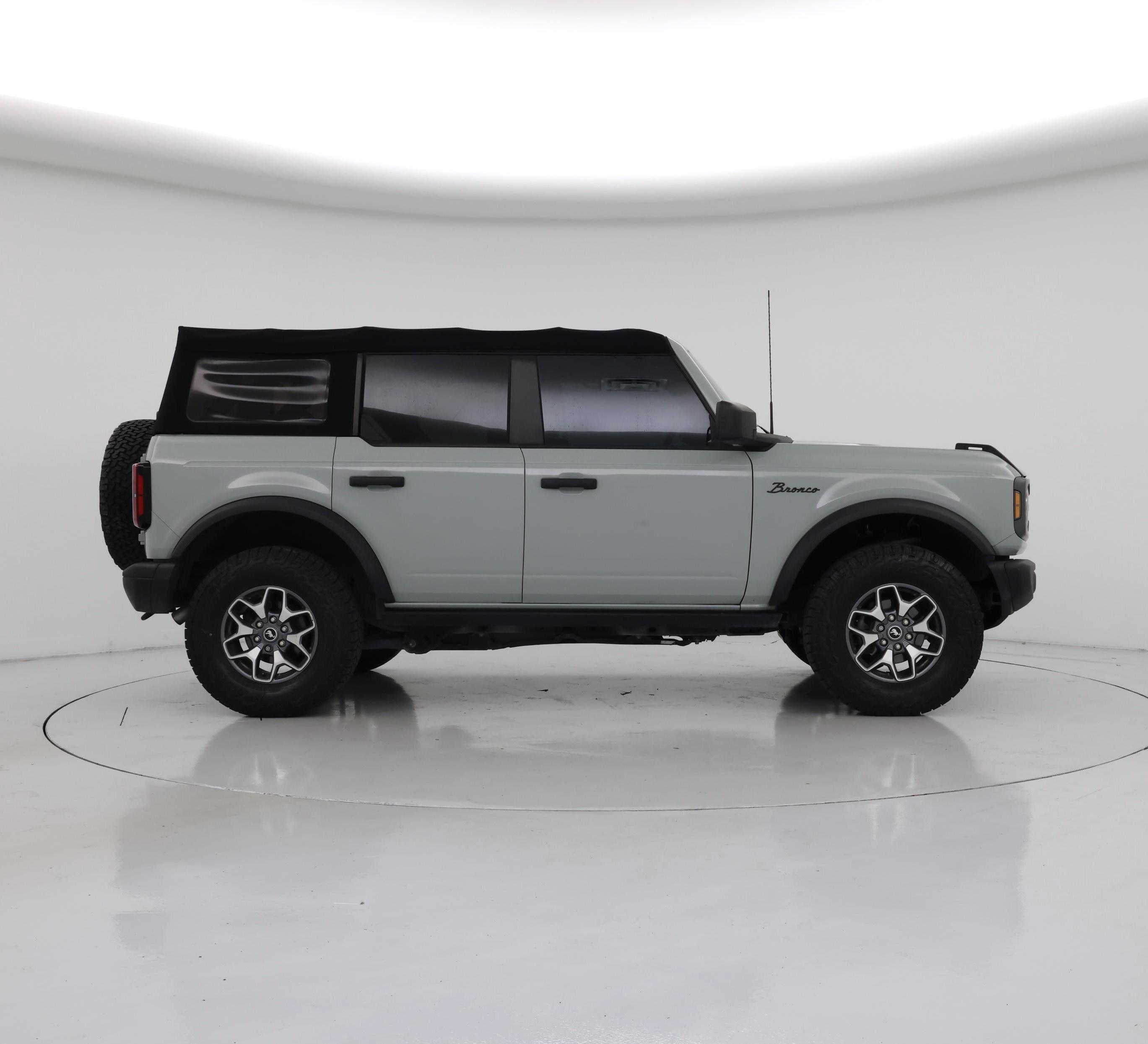 Thumbnail: 2022 Ford Bronco - 7