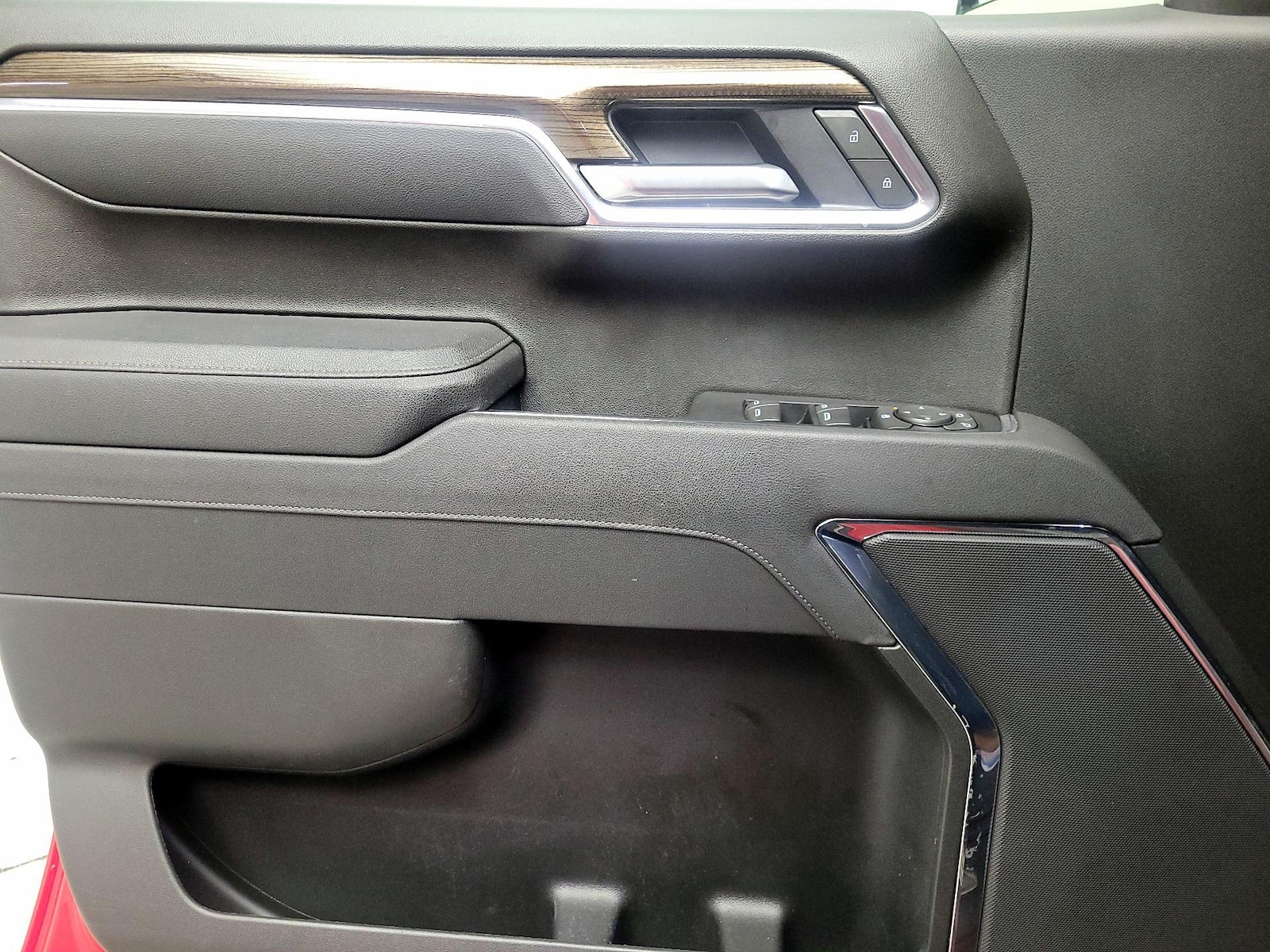 2025 Chevrolet Silverado 1500 LT - Photo 13