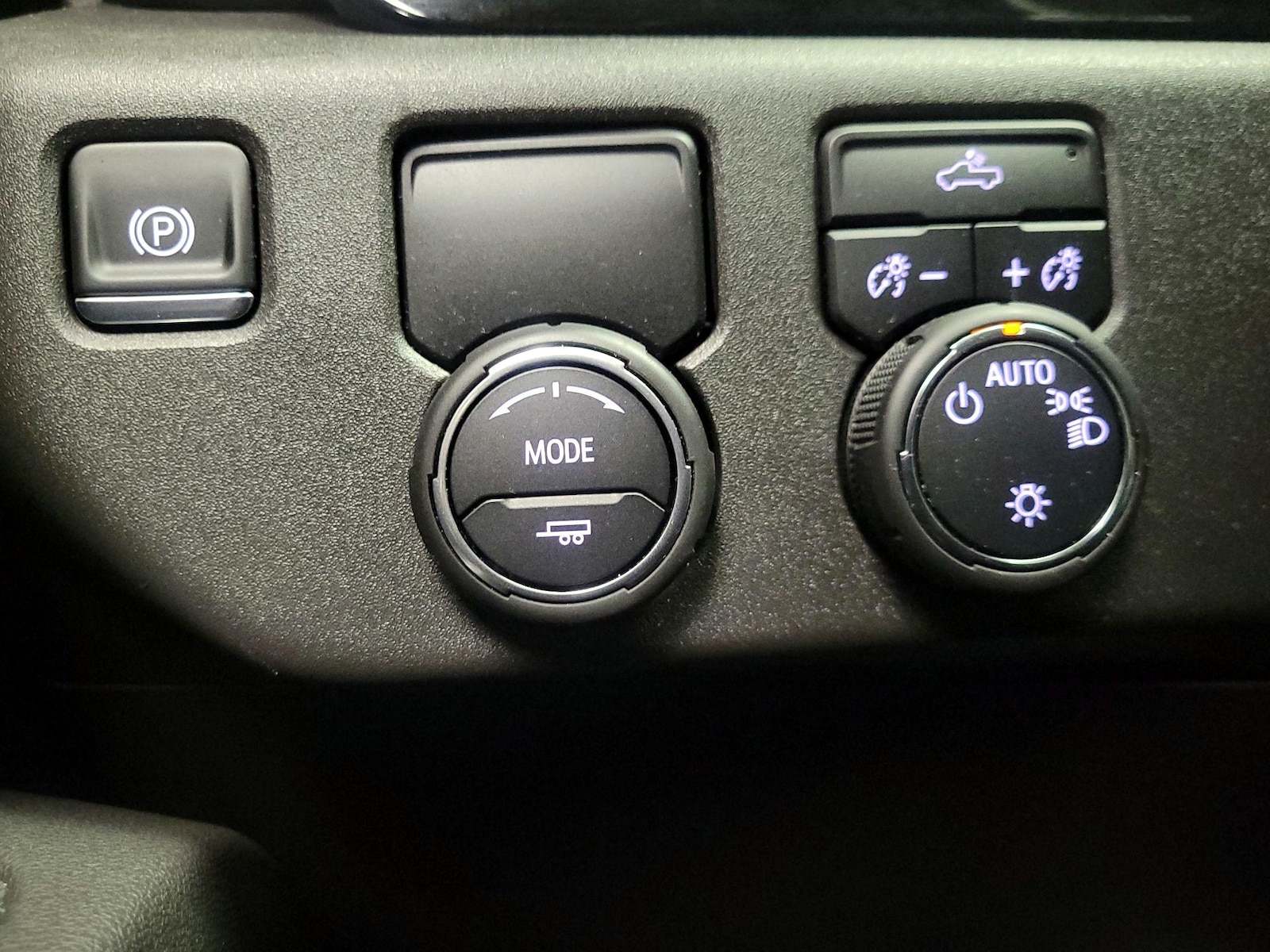 2025 Chevrolet Silverado 1500 LT - Photo 14