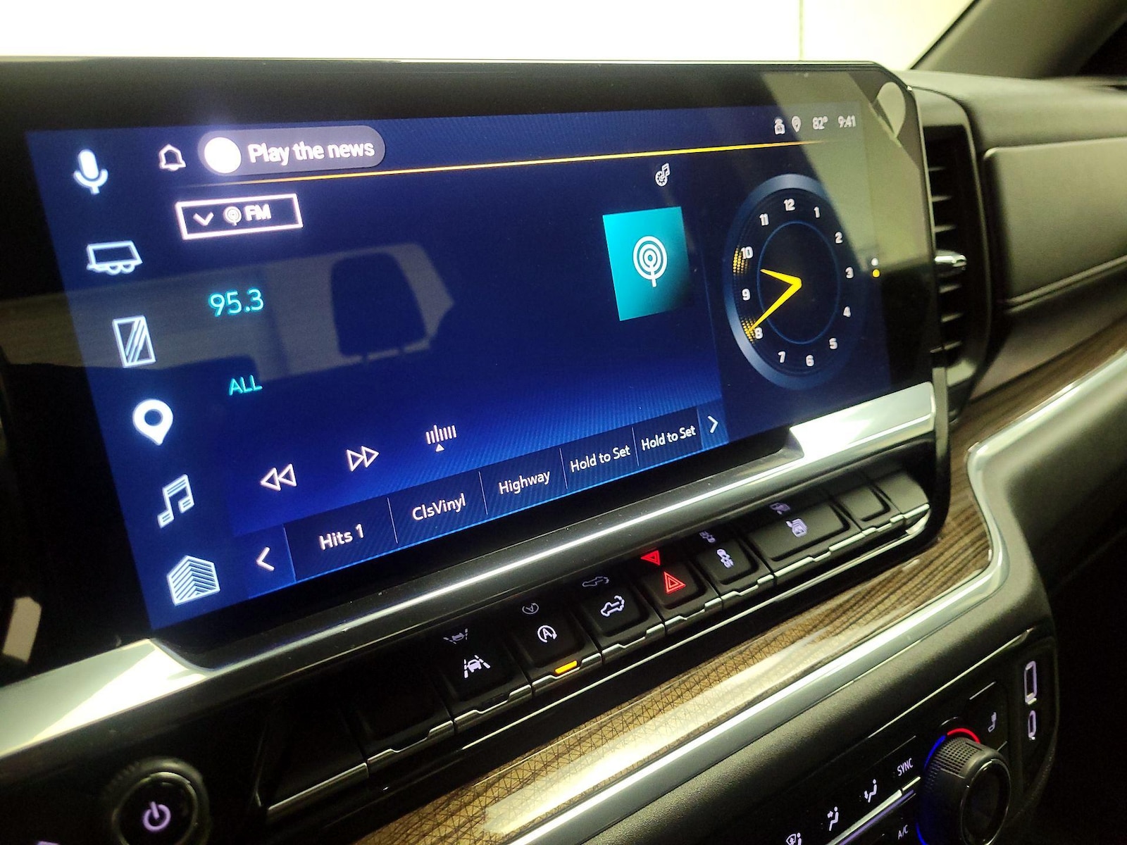 2025 Chevrolet Silverado 1500 LT - Photo 17