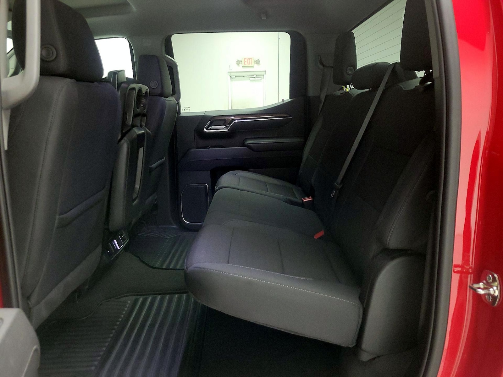 2025 Chevrolet Silverado 1500 LT - Photo 21
